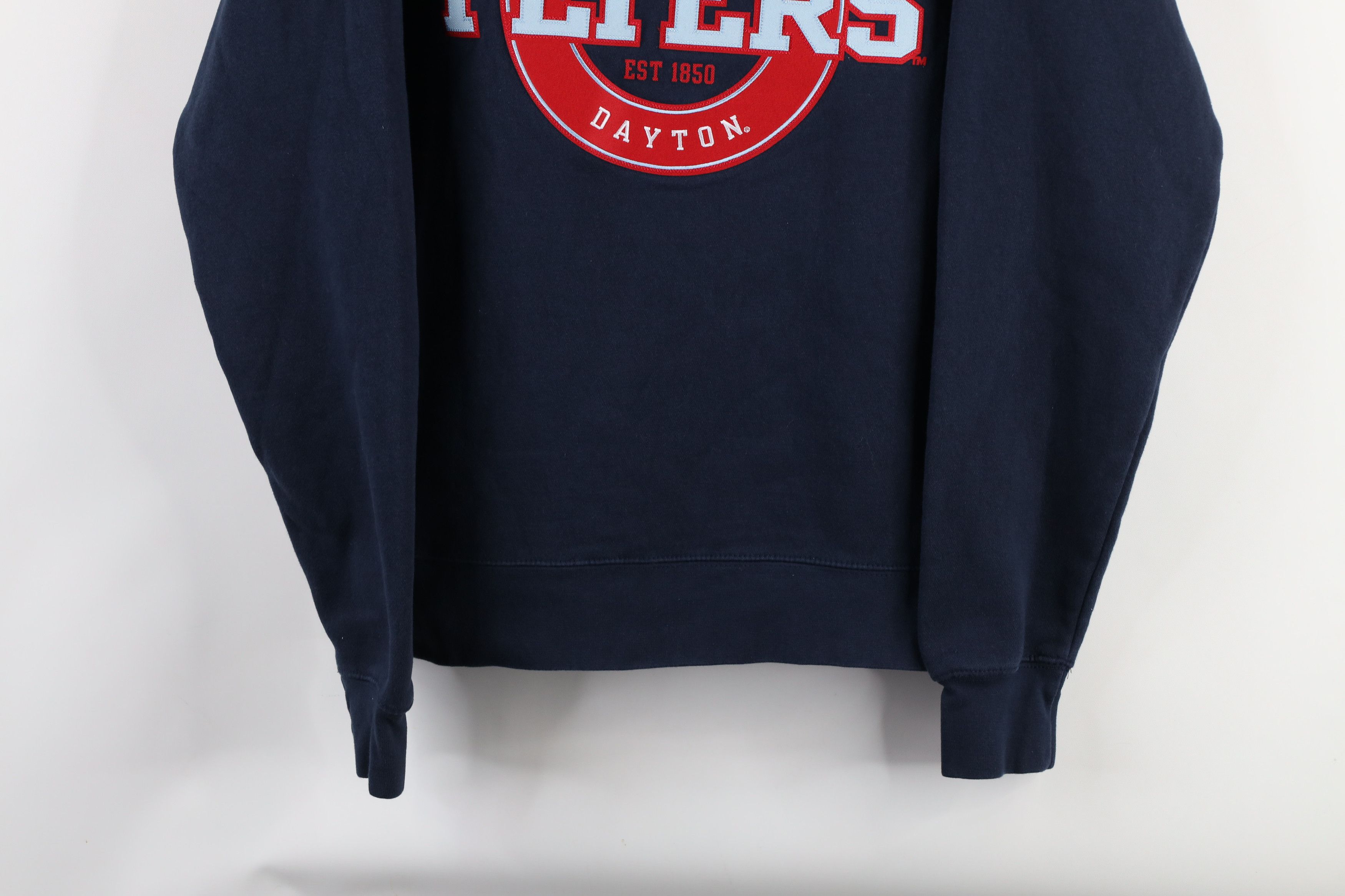 Vintage Vintage Out University of Dayton Flyers Crewneck Sweatshirt Size US S / EU 44-46 / 1 - 3 Thumbnail