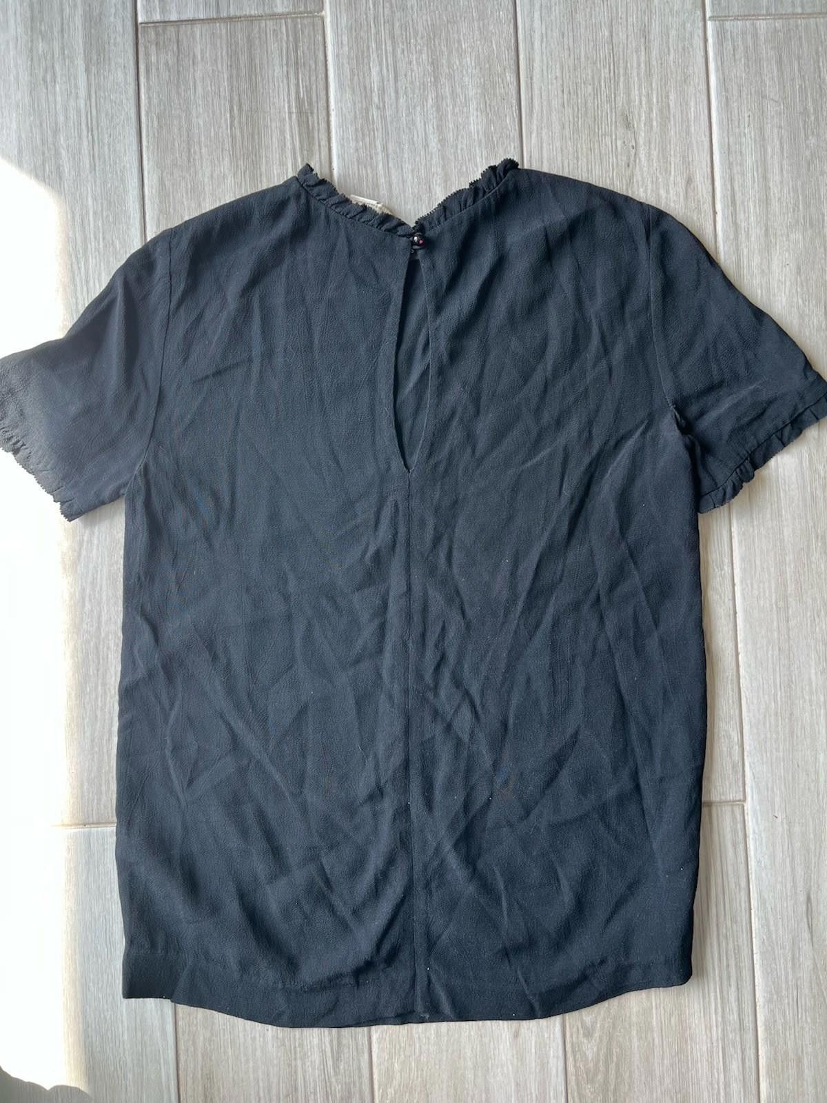 Designer Kate Spade Black Ruffle Short Sleeve Blouse Size 0 Size XS / US 0-2 / IT 36-38 - 2 Thumbnail