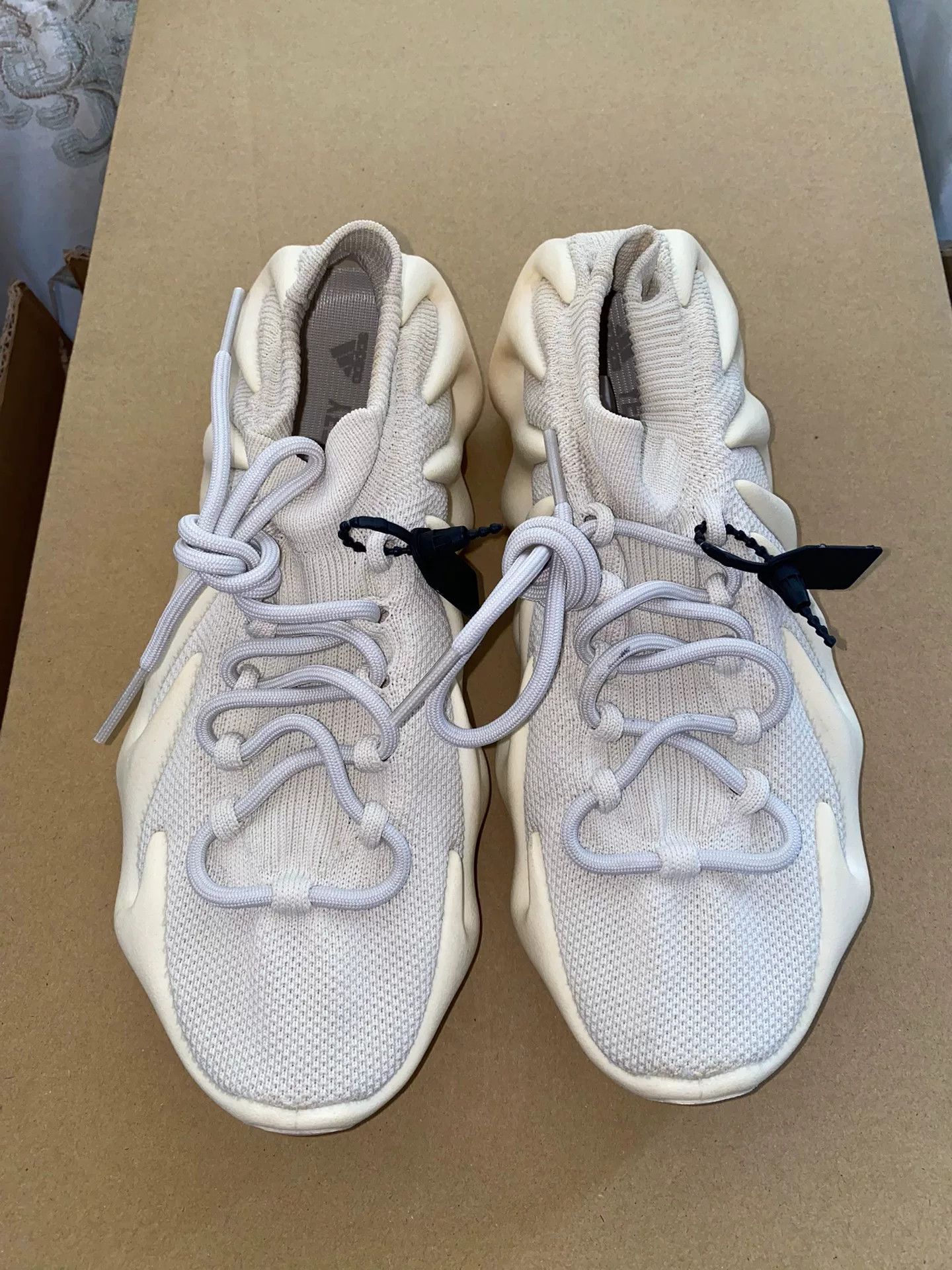 Adidas Adidas White Lowtop Sneakers 9 Men Size US 9 / EU 42 - 1 Thumbnail