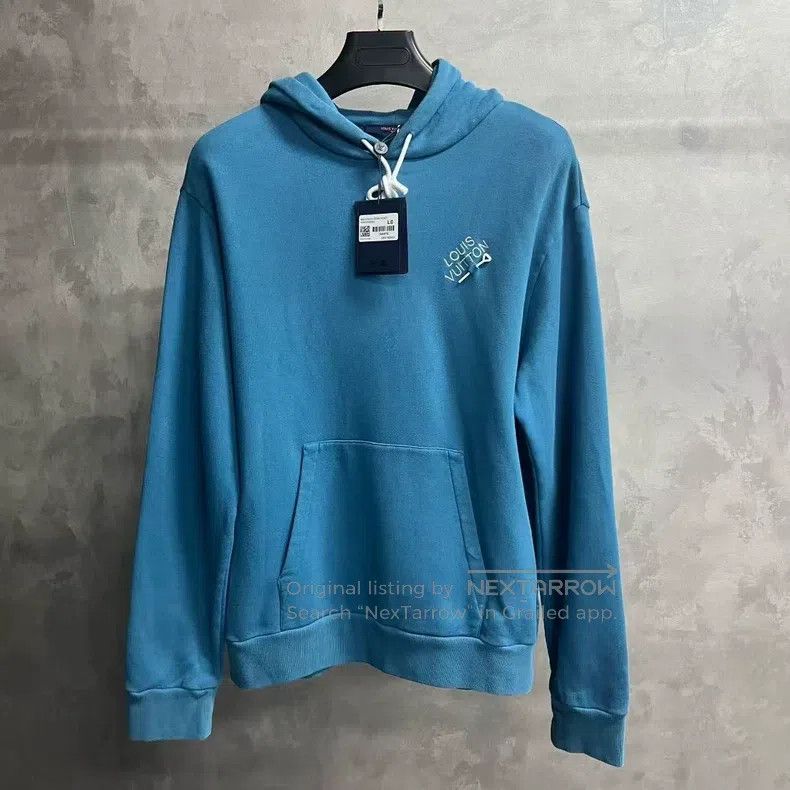 Louis Vuitton Louis Vuitton New Blue Letter Logo Embroidered Long Sleeve Size US L / EU 52-54 / 3 - 1 Thumbnail