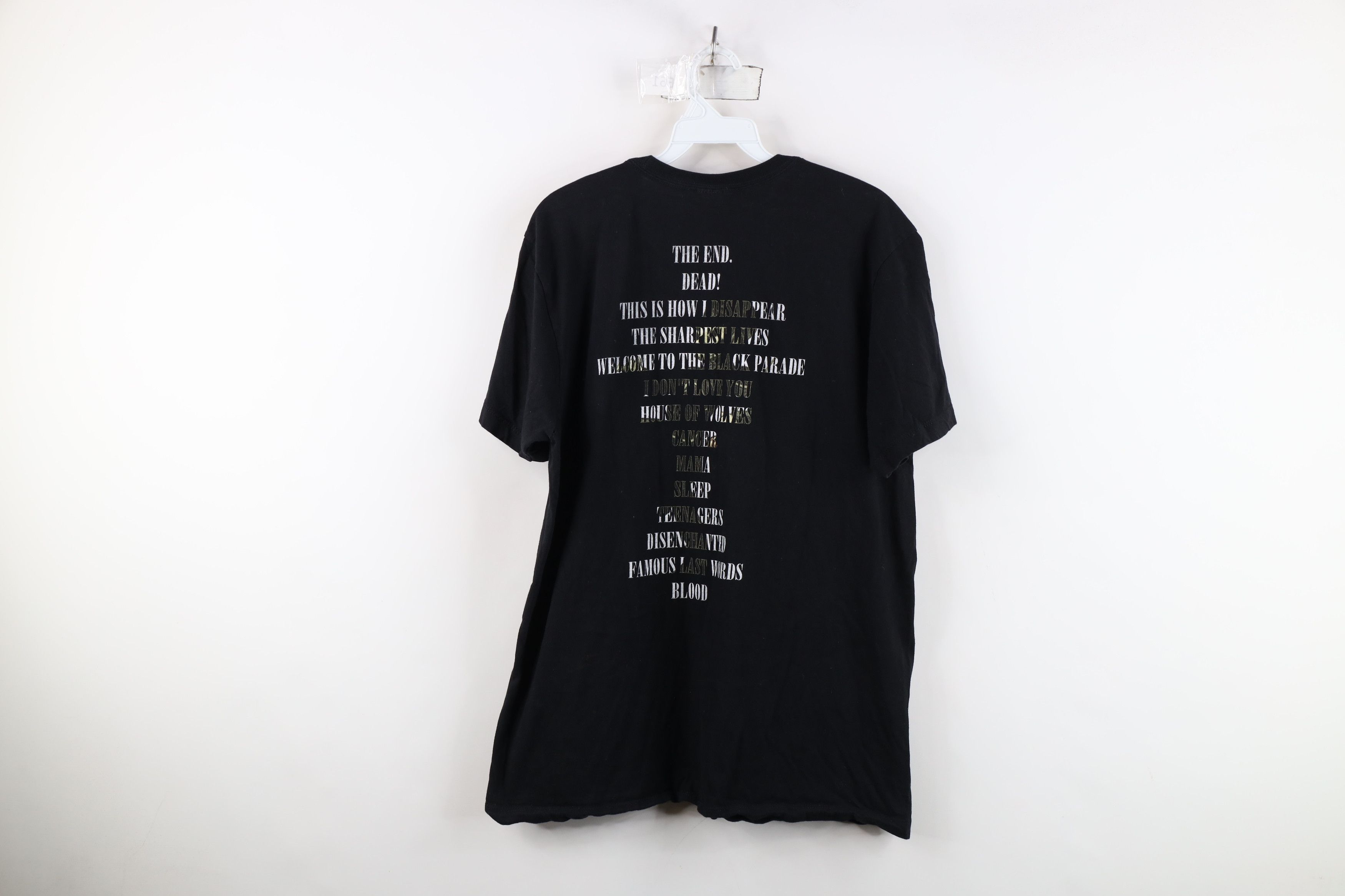 Vintage Vintage Y2K Black Parade My Chemical Romance Band T-Shirt Size US L / EU 52-54 / 3 - 13 Thumbnail