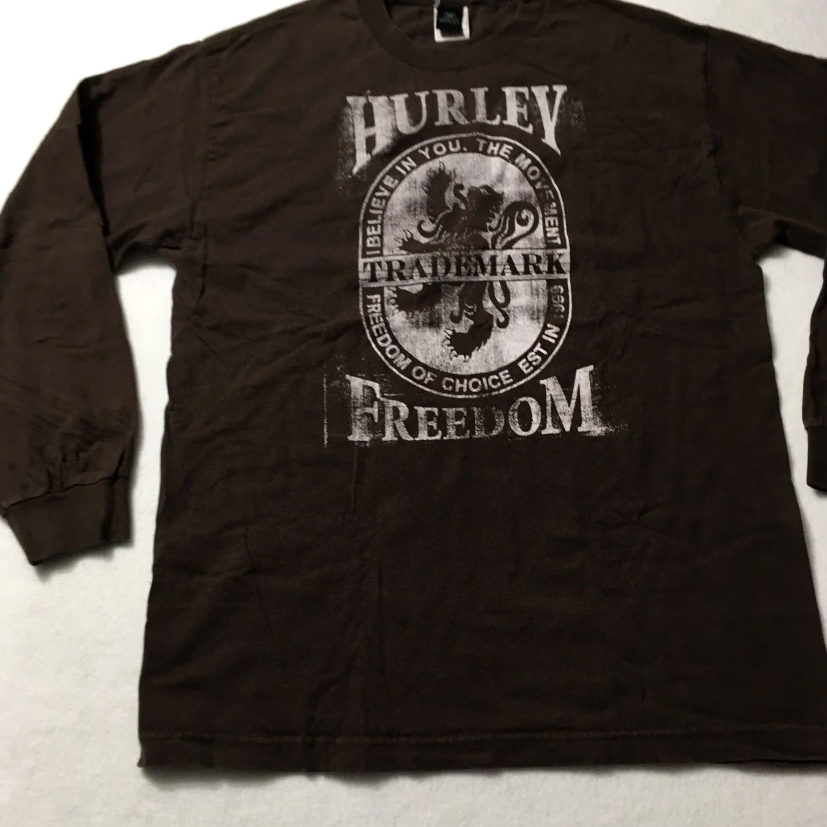 Hurley VINTAGE Hurley T-Shirt Men’s Large Brown Long Sleeve Tee Freedom Shirt Men L Brown 90s Skateboarding Surfing Graphic Tee Size US L / EU 52-54 / 3 - 2 Thumbnail