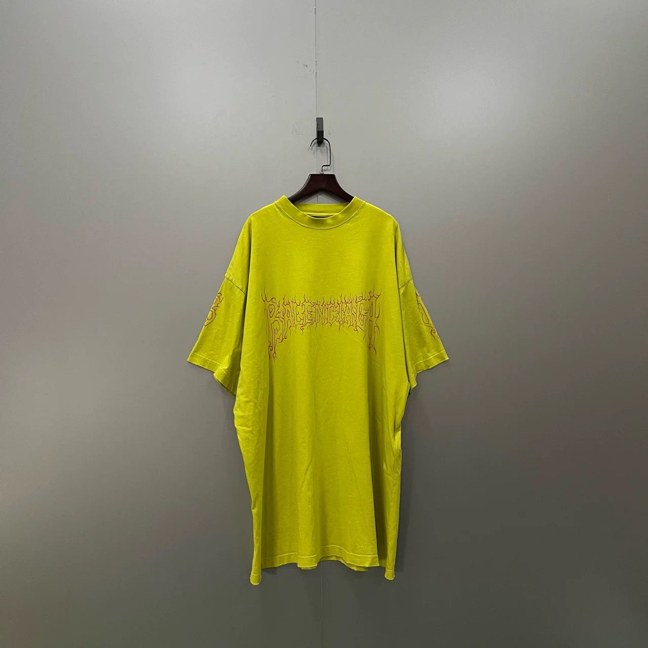 Balenciaga Balenciaga Flame Letter Short Sleeve Size US S / EU 44-46 / 1 - 1 Thumbnail