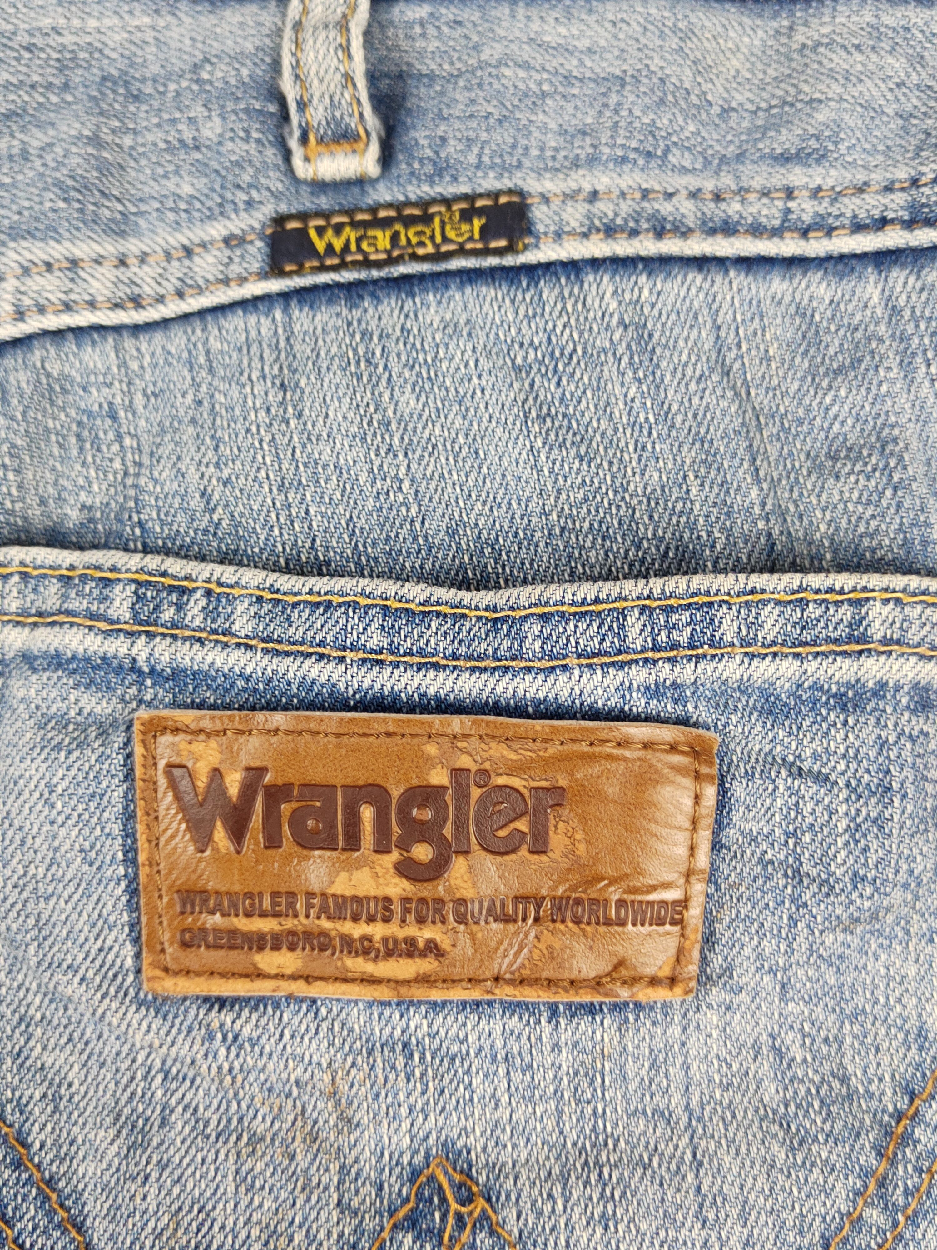 Japanese Brand Wrangler Blue Faded Distressed Ripped Jeans #S2202 Size US 33 - 12 Thumbnail