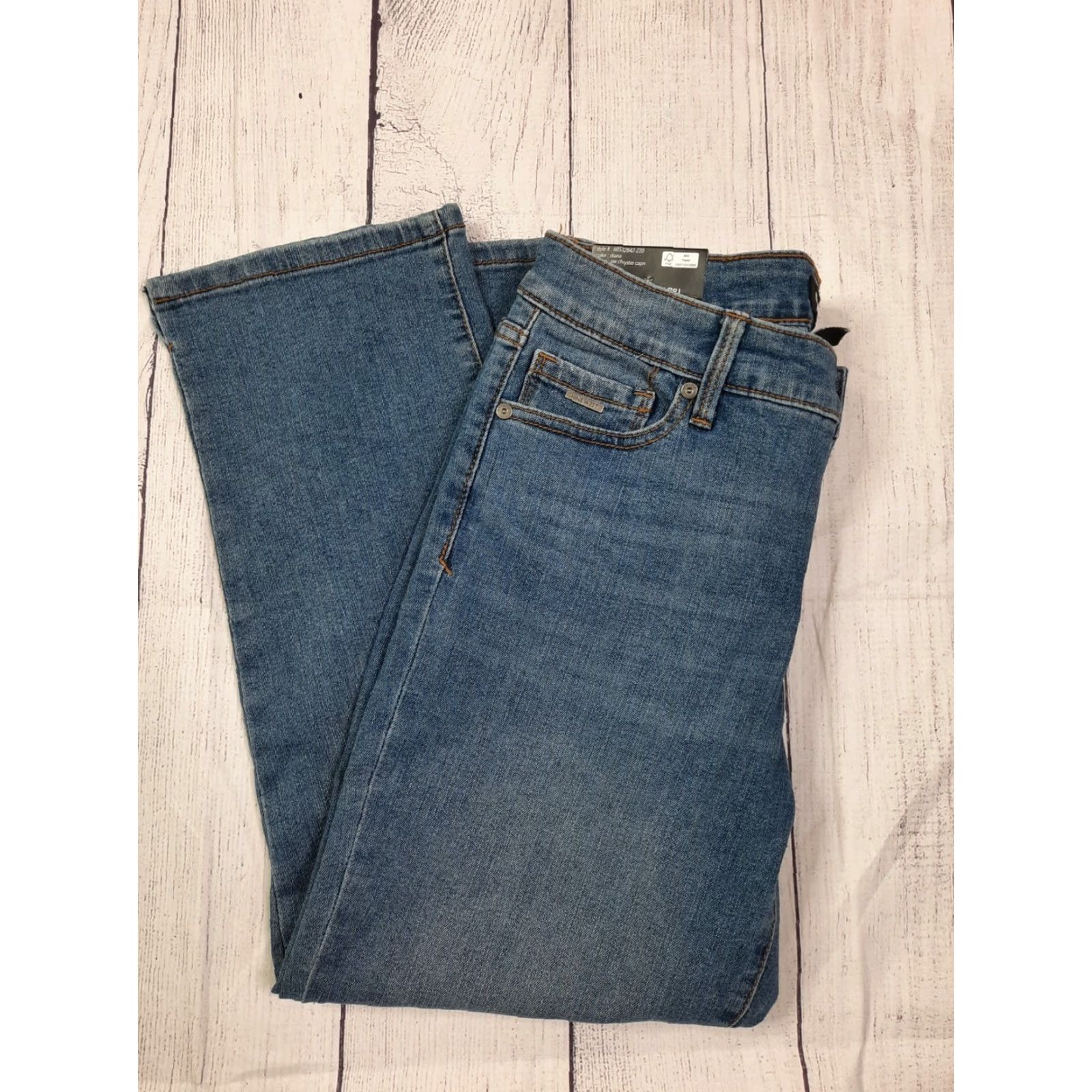 Nine West NINE WEST Chrystie Stretch Denim Capri Womens 4 Jeans Capri Cotton Blend Diana Denim Light 27 22 Inseam 8.5 27-28 Waist Womens Size ONE SIZE - 5 Thumbnail