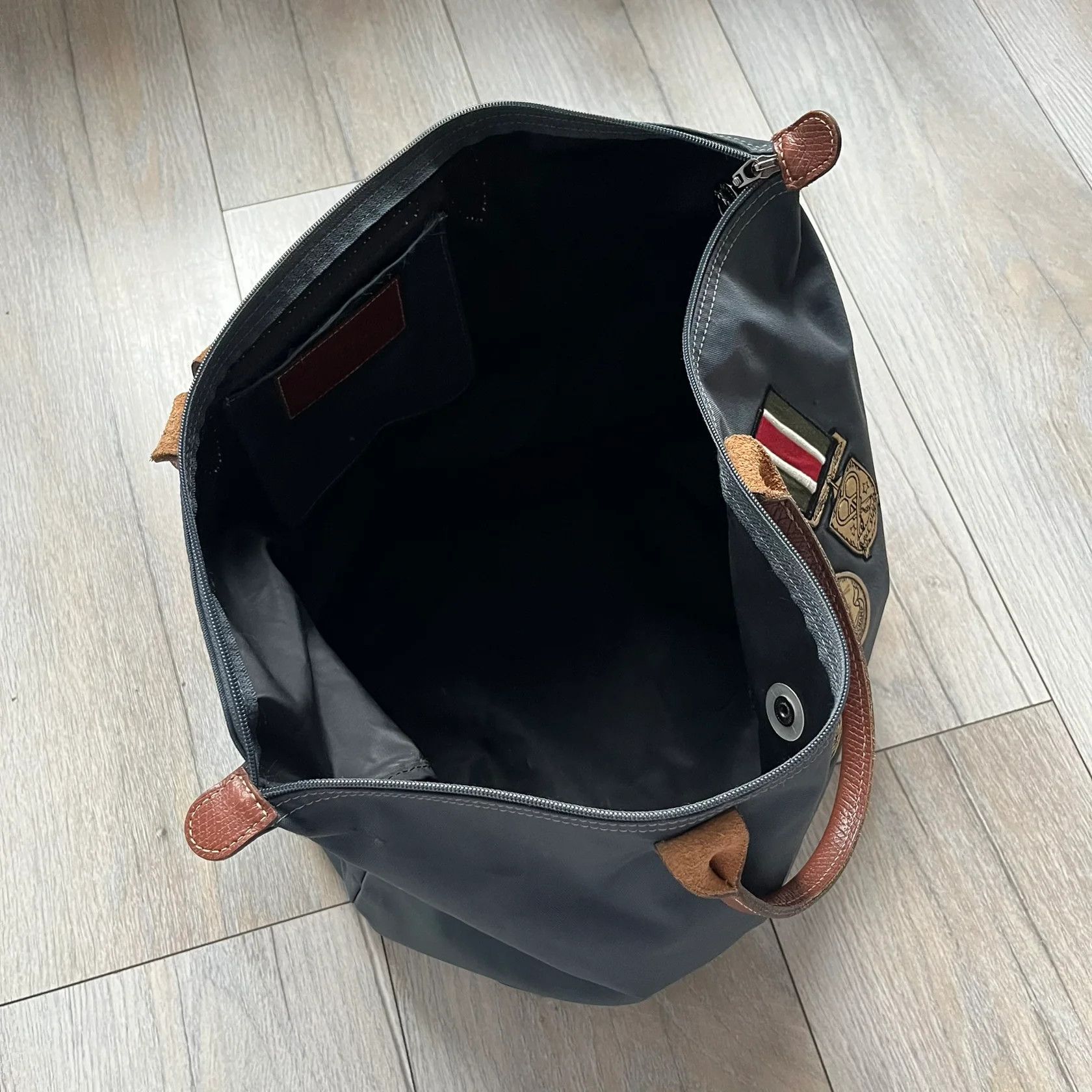 Jeremy Scott Longchamp x Jeremy Scott 2009 Medals Pliage Big Handbag Size ONE SIZE - 6 Thumbnail