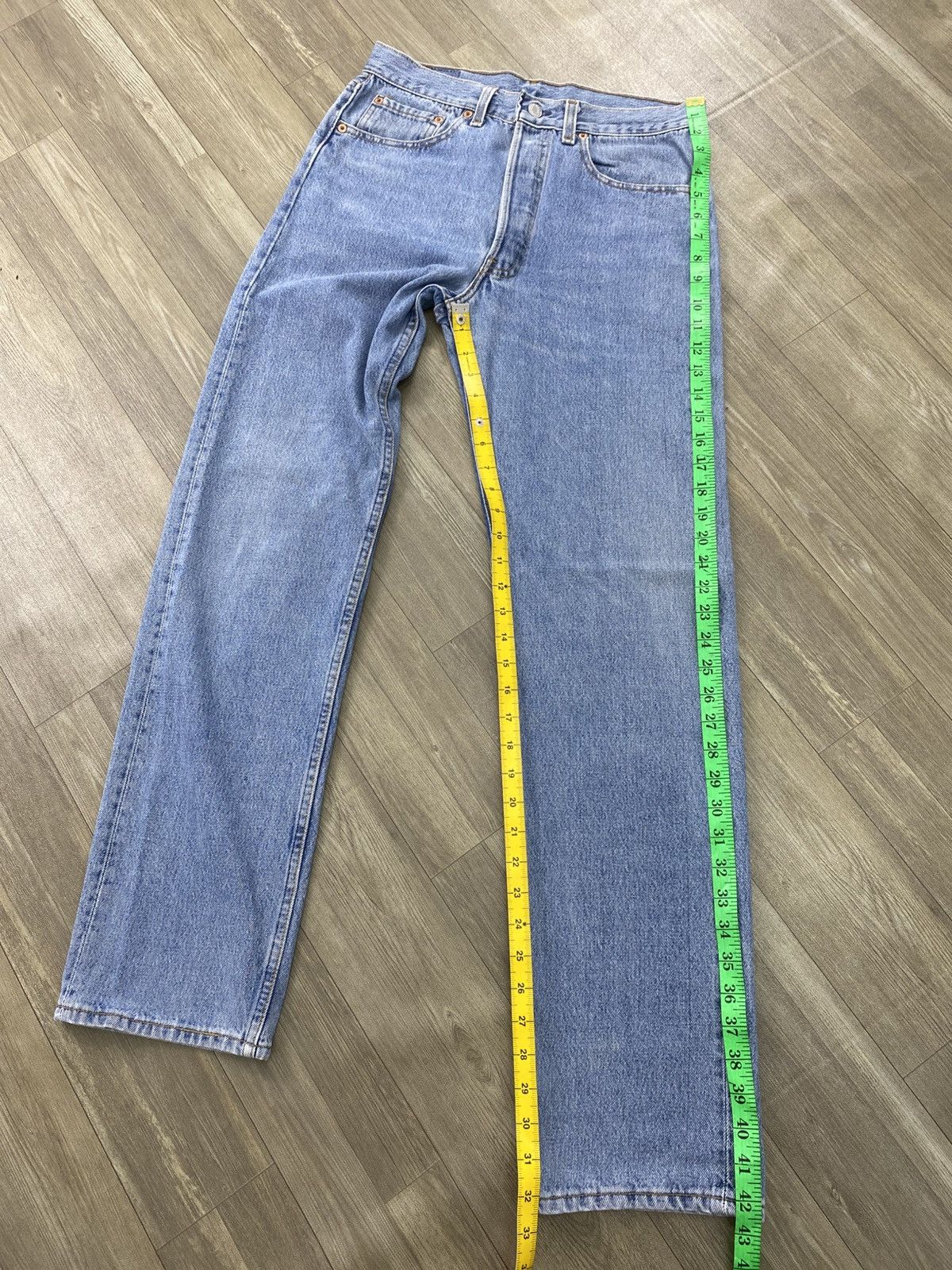 Levi's Vintage Clothing 🇺🇸1990s Vintage Levis 501 USA Straight 33x36 Light Blue Jeans Size US 30 / EU 46 - 17 Thumbnail