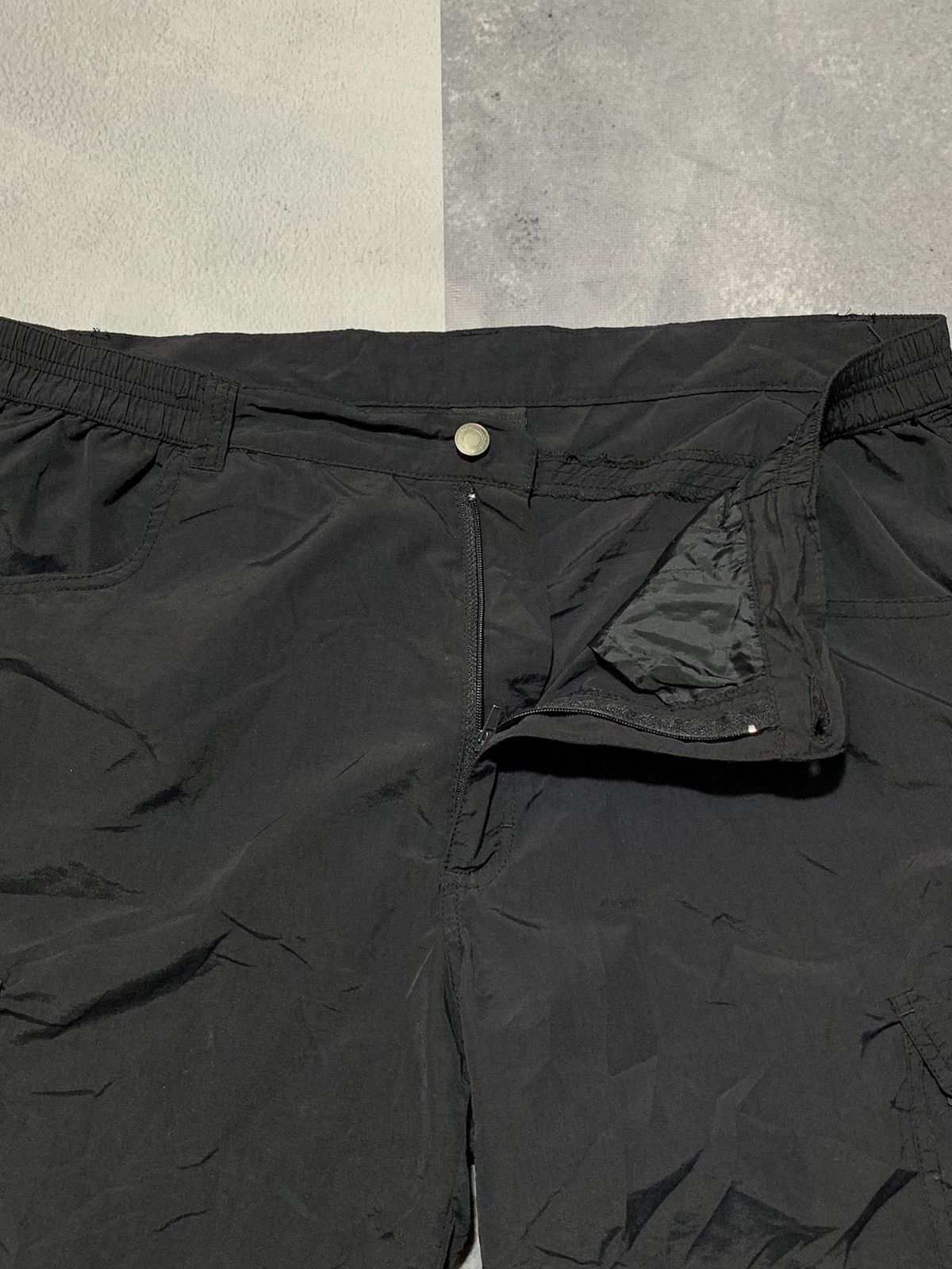Vintage Vintage Y2K cargo nylon shorts outdoor style size XL Size US 36 / EU 52 - 5 Thumbnail