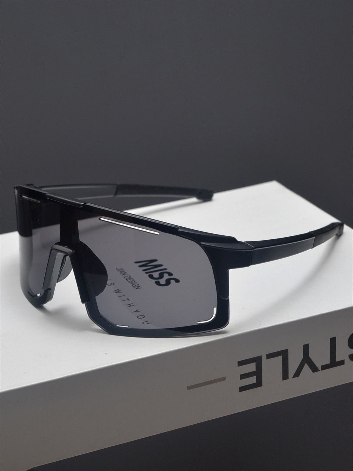 VIBE New Design Street ins style custom avant-garde sunglasses Size ONE SIZE - 2 Thumbnail