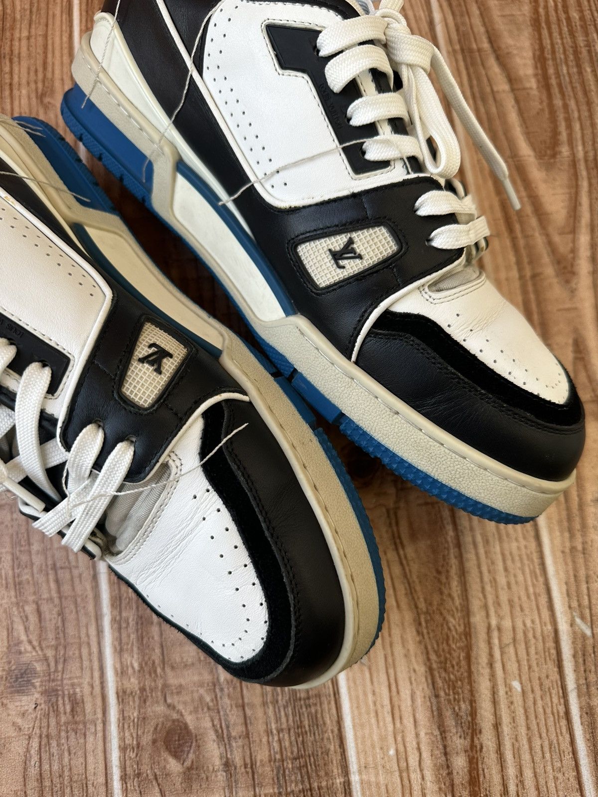 Louis Vuitton Louis Vuitton X Virgil Abloh Leather Lowtops Size US 9 / EU 42 - 8 Thumbnail