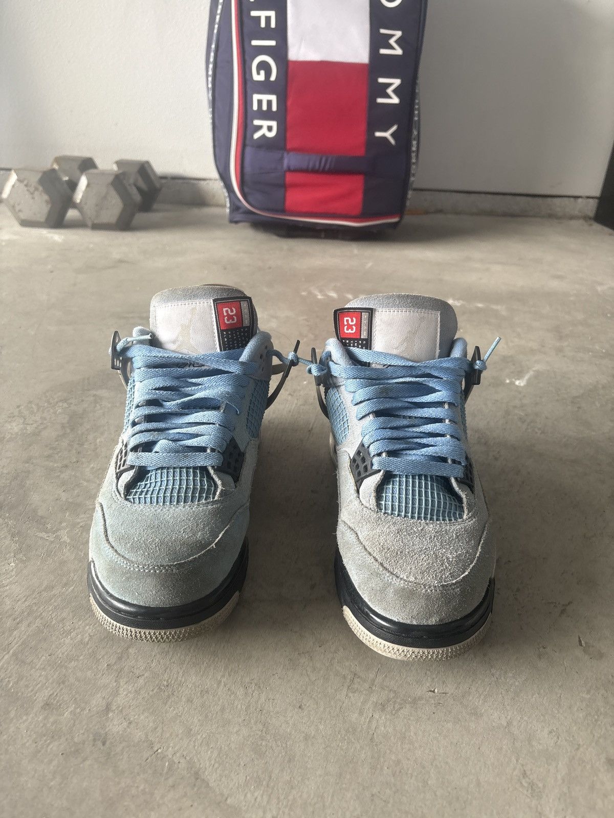 Jordan 4’s university blue