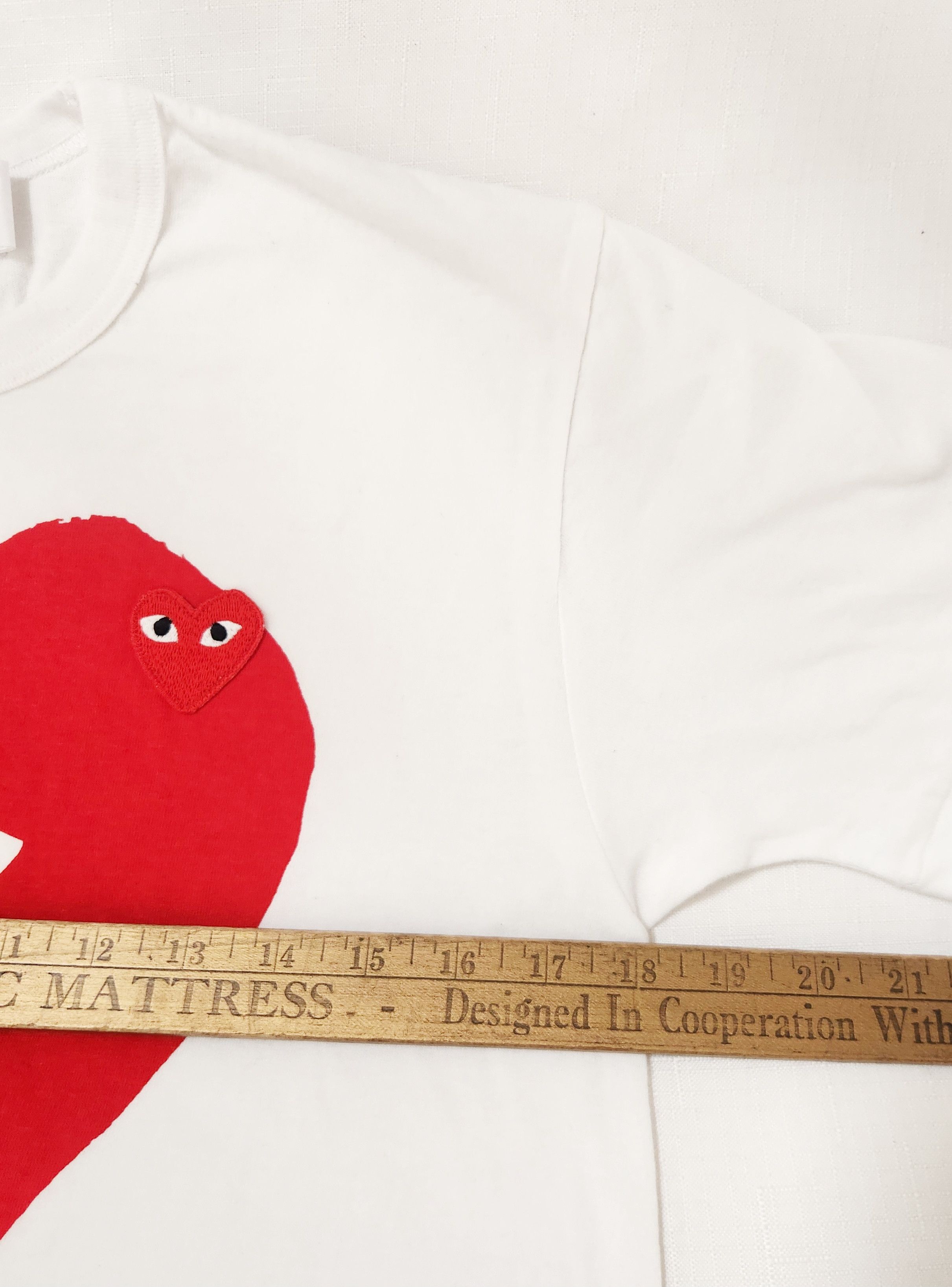 Comme des Garcons × Comme des Garcons PLAY Comme des Garçons Play Heart Printed Crewneck T-Shirt Small Size S / US 4 / IT 40 - 4 Thumbnail