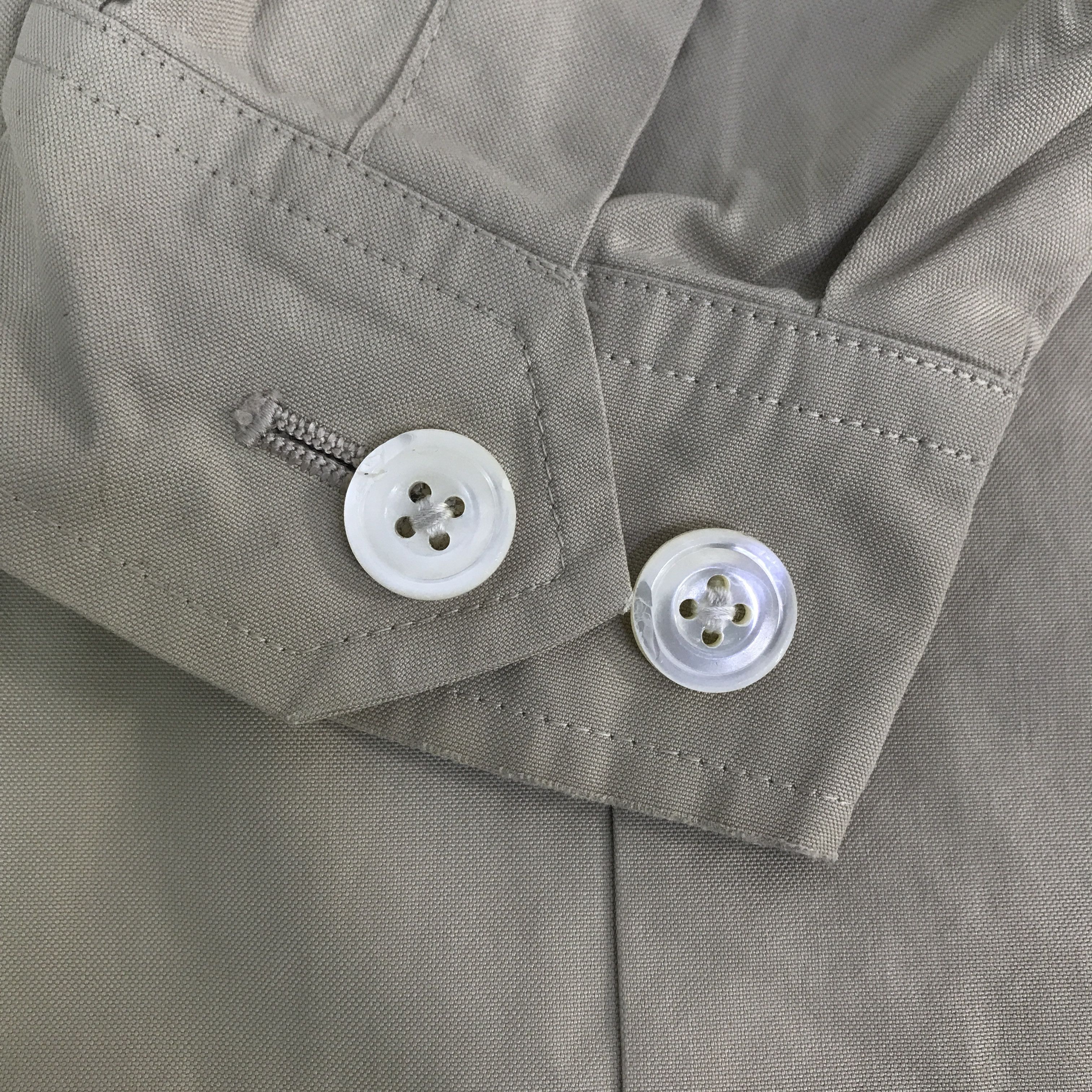 Burberry Vintage burberry Button Design Woman jacket K128B7 Size US M / EU 48-50 / 2 - 9 Thumbnail