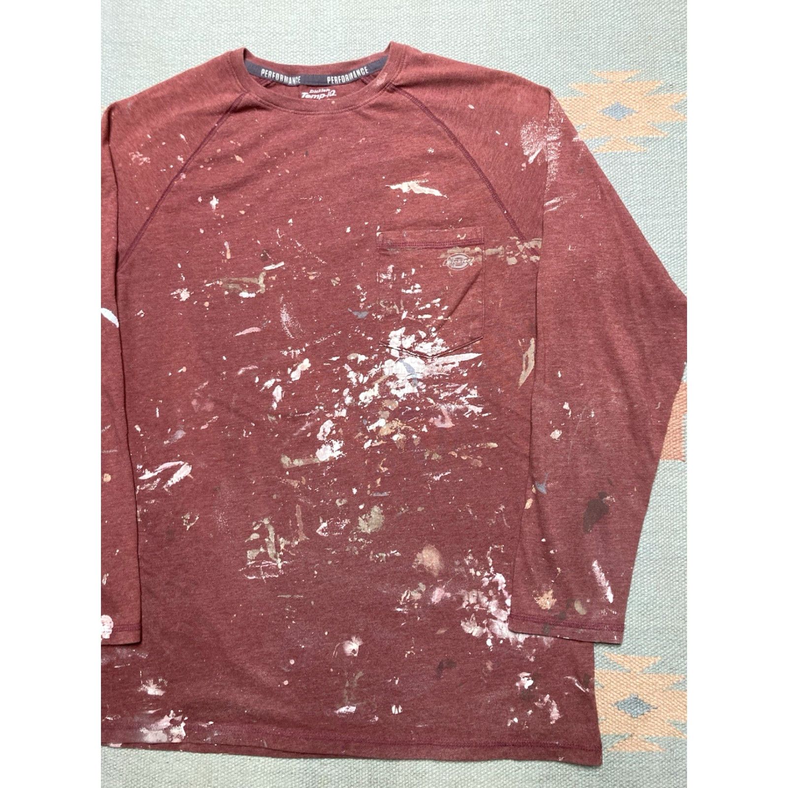 Dickies VINTAGE Dickies pocket T-shirt long sleeve temp IQ paint splatter maroon burgundy M Red Mens T-Shirt Long Sleeve Pocket 21” 28.5” Size US M / EU 48-50 / 2 - 3 Thumbnail