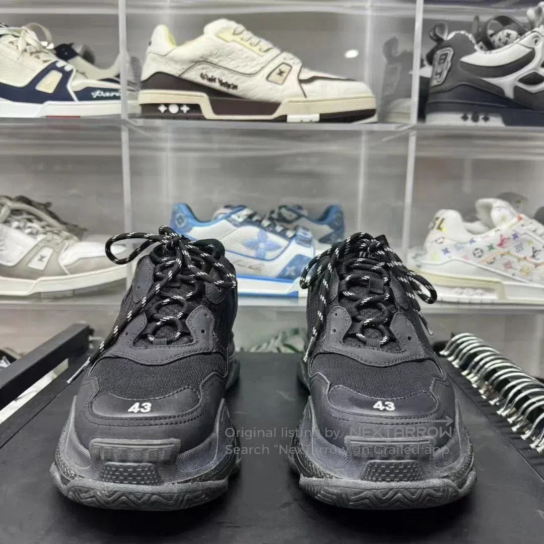 Balenciaga Black Low-Top Sneakers Size 10. Size US 10 / EU 43 - 5 Thumbnail