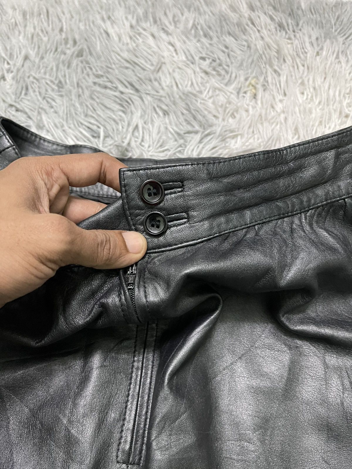 Fendi 80s FENDI LAMB LEATHER MINI SKIRT RARE SIDE POCKET Size 28" / US 6 / IT 42 - 6 Thumbnail