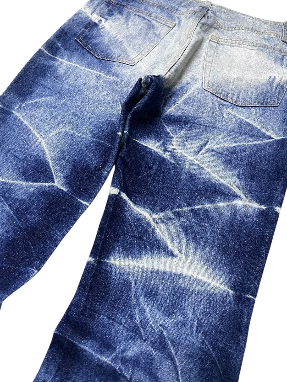 Benetton × Le Grande Bleu (L.G.B.) × Tornado Mart Benetton Glass Shattered Whiskers Wash Flared Jeans Size US 29 - 19 Thumbnail