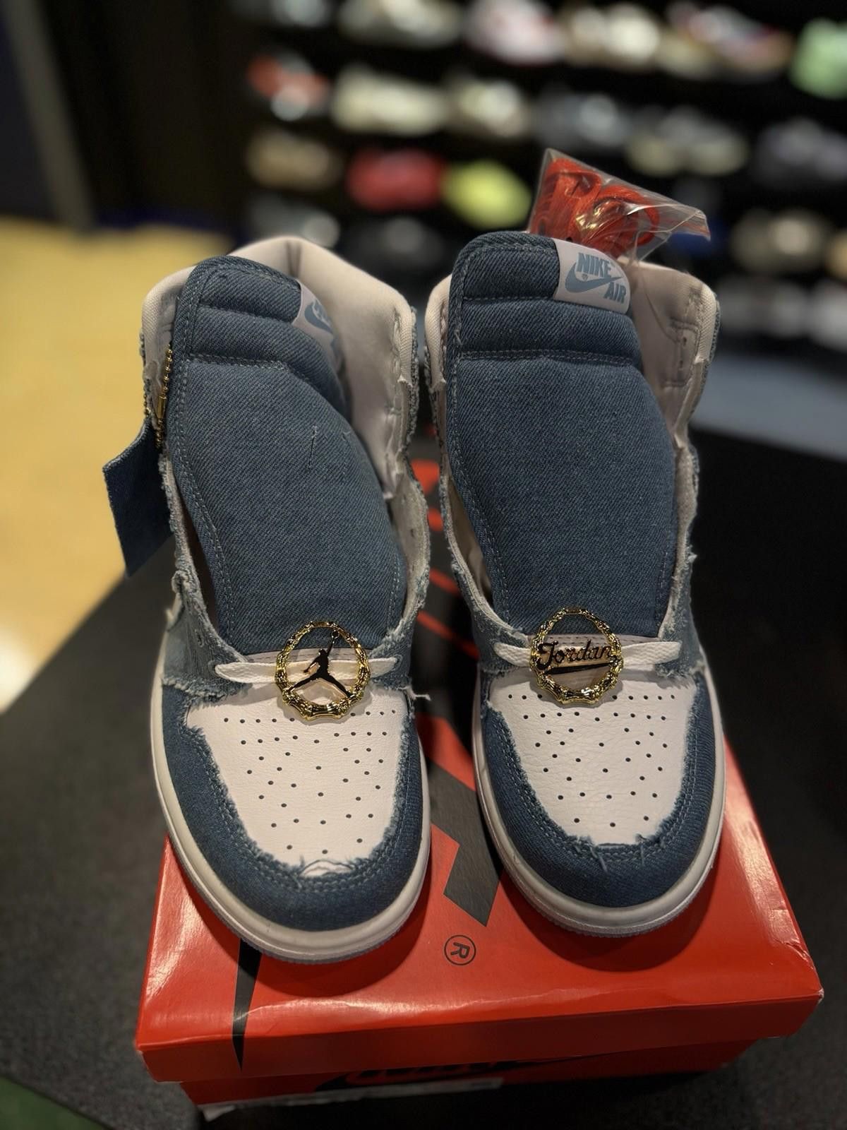 Nike Nike Air Jordan 1 Mid SE Denim Blue White Women’s 8.5 Men 7 Size US 8.5 / IT 38.5 - 9 Thumbnail