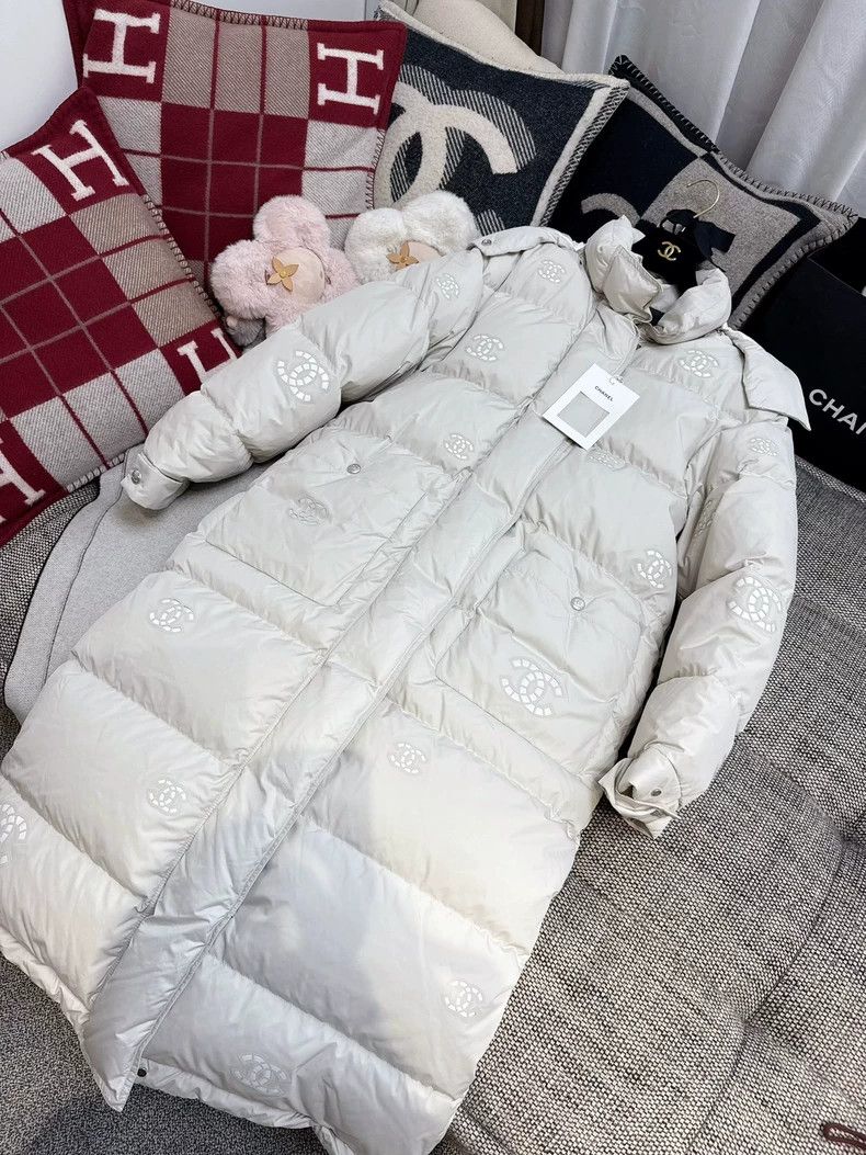 Chanel Chanel 21N Ski Series Hollow Logo Long Down coat Size XS / US 0-2 / IT 36-38 - 3 Thumbnail