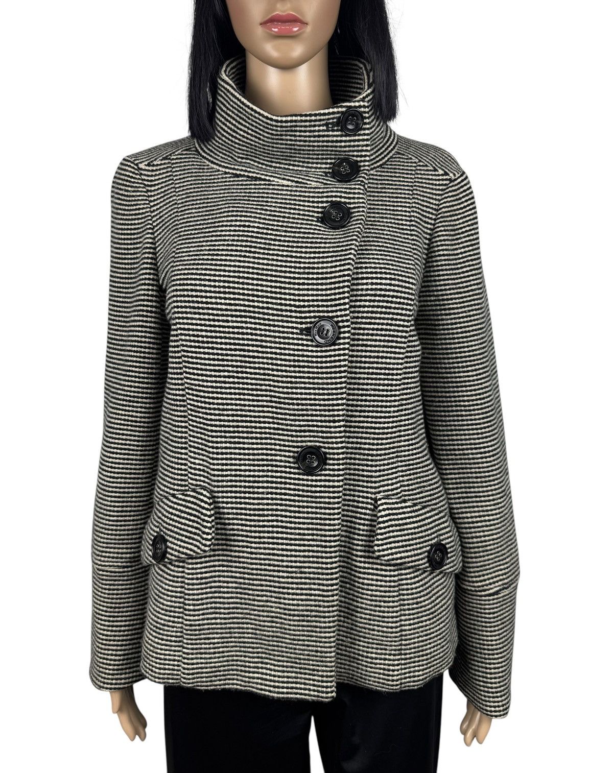 Weekend Max Mara Weekend Max Mara Wool Pea Coat Button Up size UK12 US10 Size M / US 6-8 / IT 42-44 - 2 Thumbnail