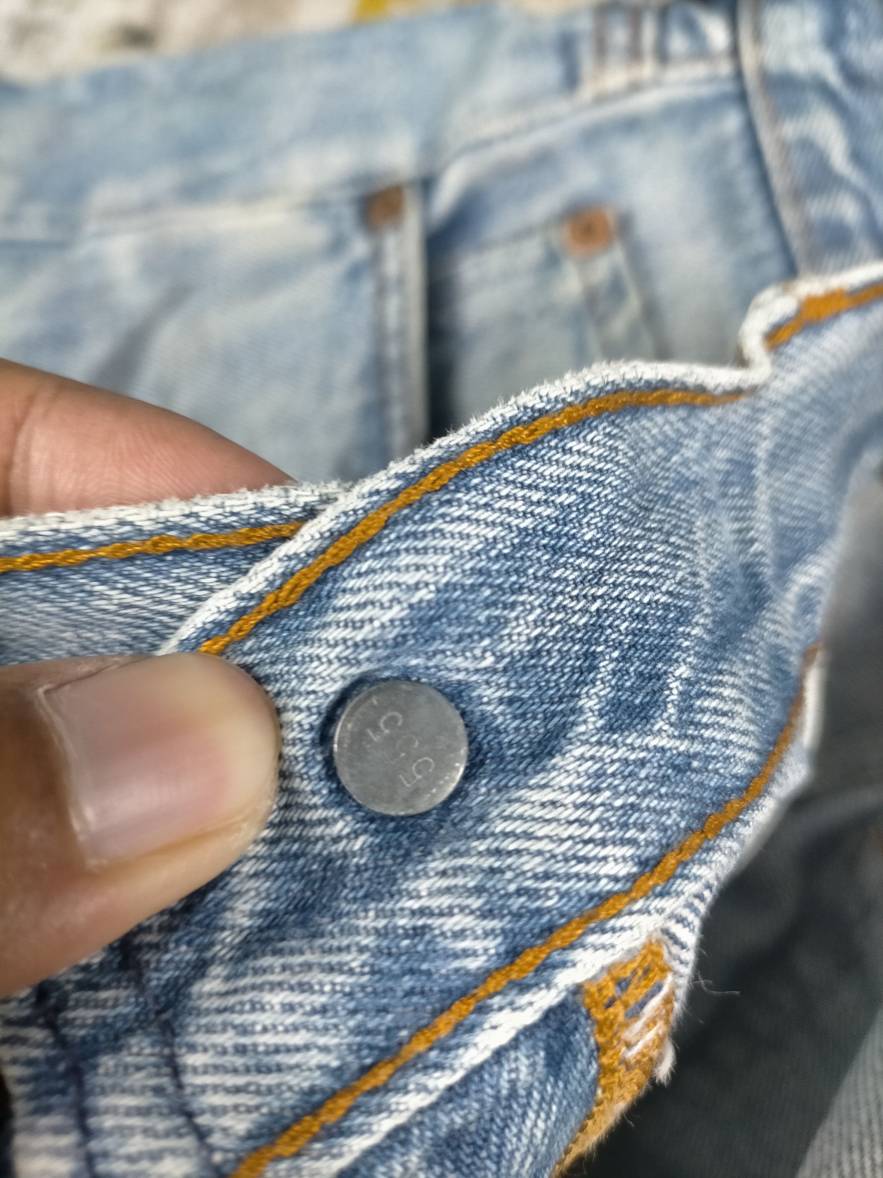Levi's 🔥1980s Vintage Levis Button 555 Distressed Jeans Size US 32 / EU 48 - 5 Thumbnail