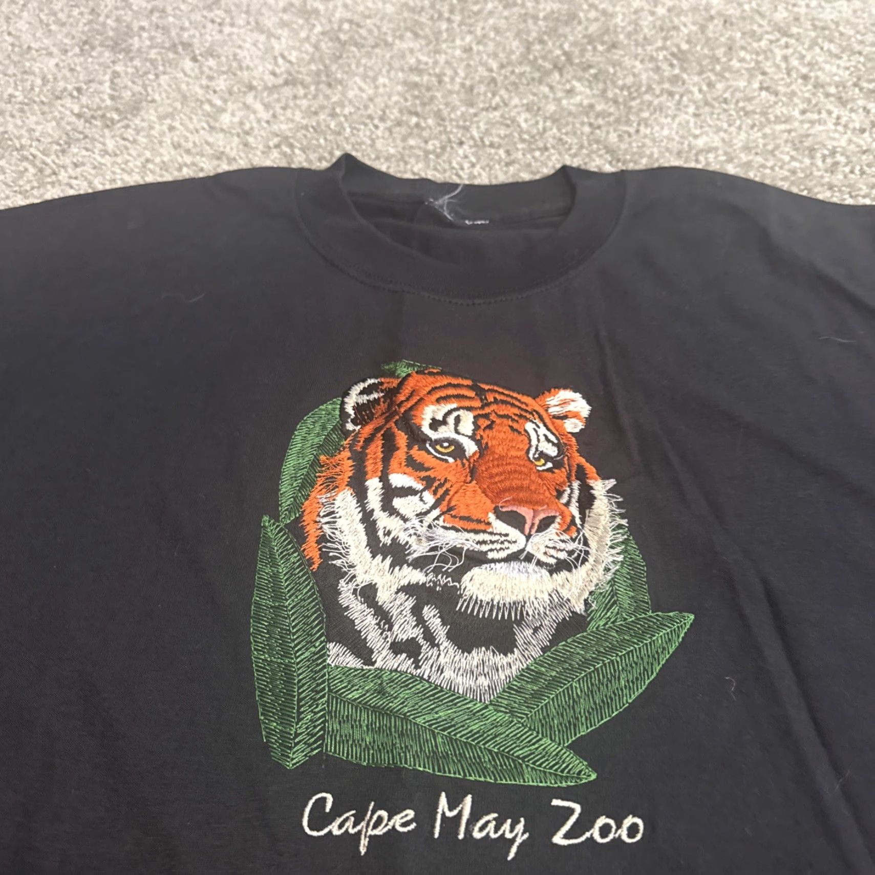 Vintage VINTAGE 90s Tiger Embroidered Cape May Zoo New Jersey Black T-Shirt Large Size US L / EU 52-54 / 3 - 4 Thumbnail
