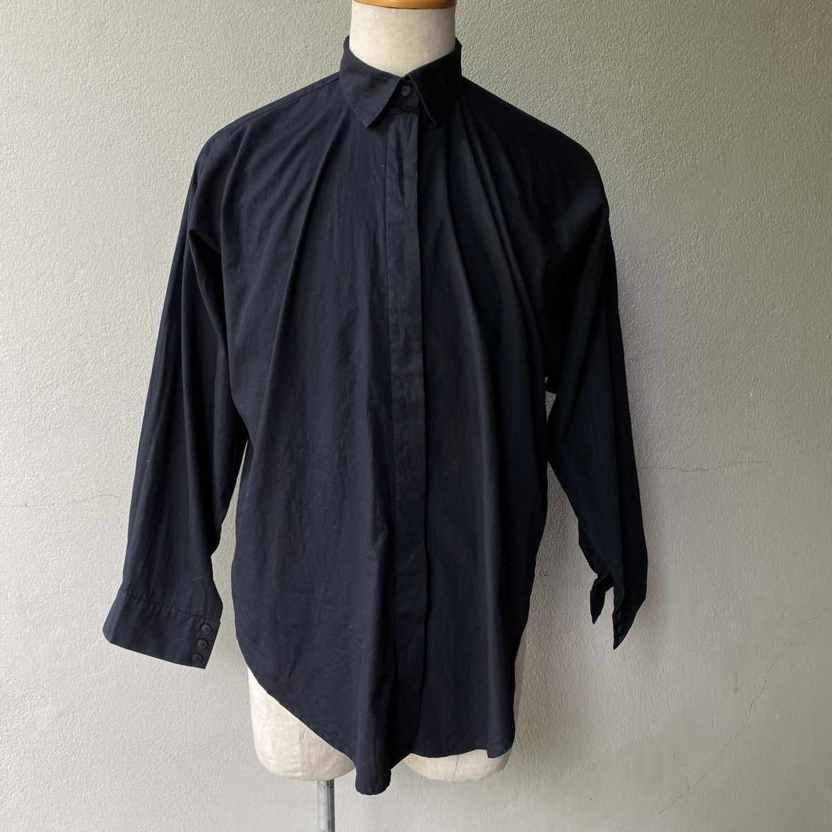 Norma Kamali Norma Kamali Long Sleeve Black Collar Shirt Size XL / US 12-14 / IT 48-50 - 3 Thumbnail