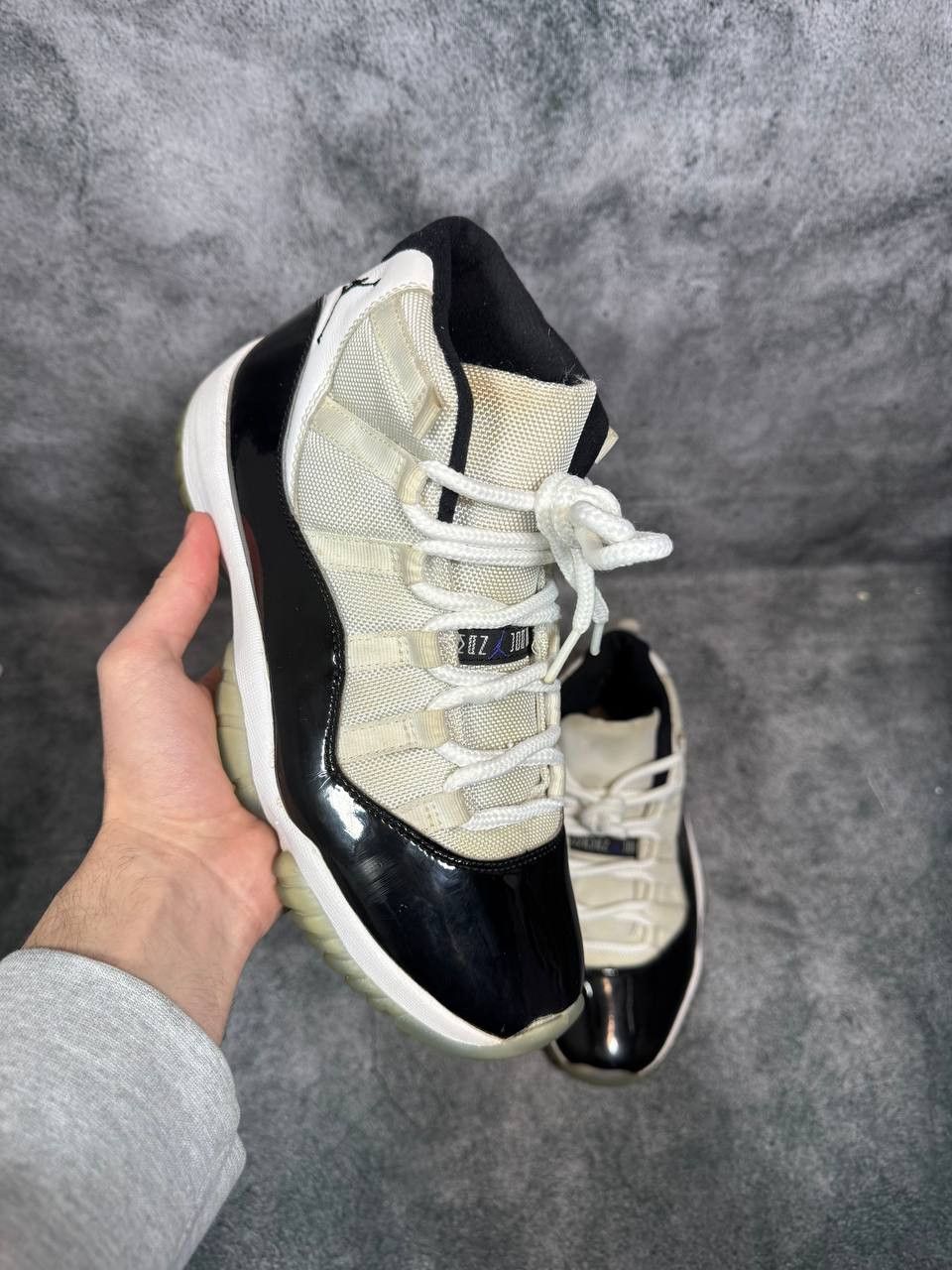Jordan Brand Size 8.5 | Jordan 11 Concord No Box | Pre-Owned Size US 8.5 / EU 41-42 - 1 Thumbnail
