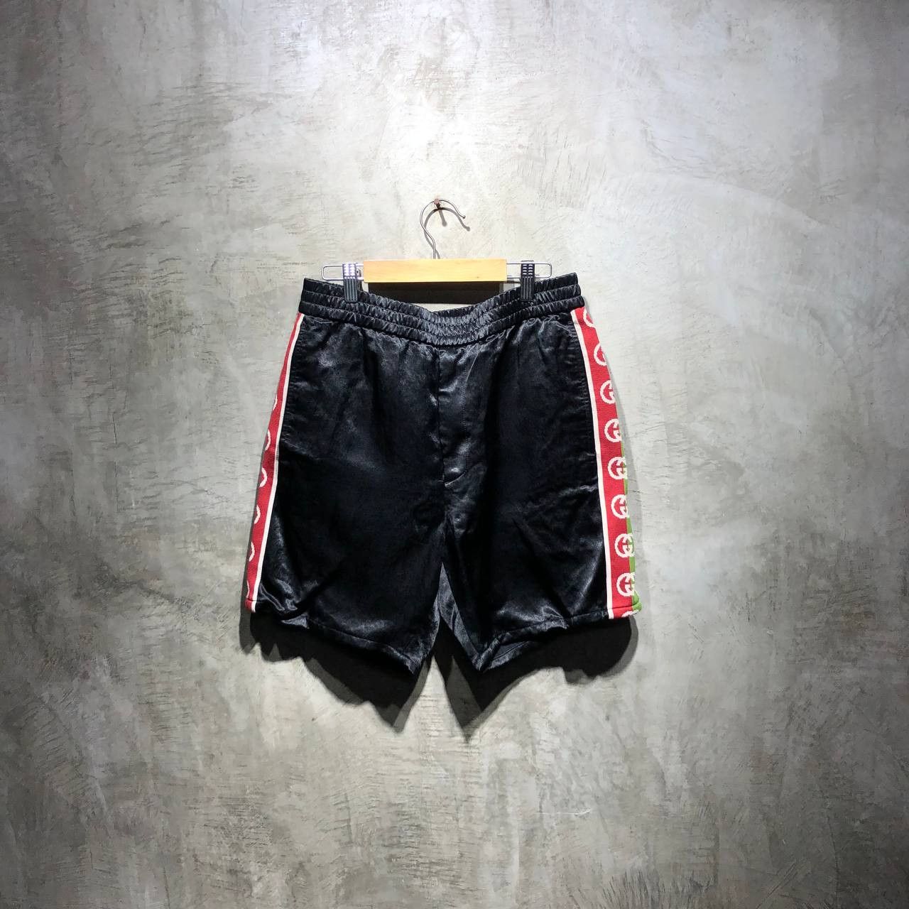 Gucci Gucci Acetate Stripe shorts Size US 33 - 1 Thumbnail