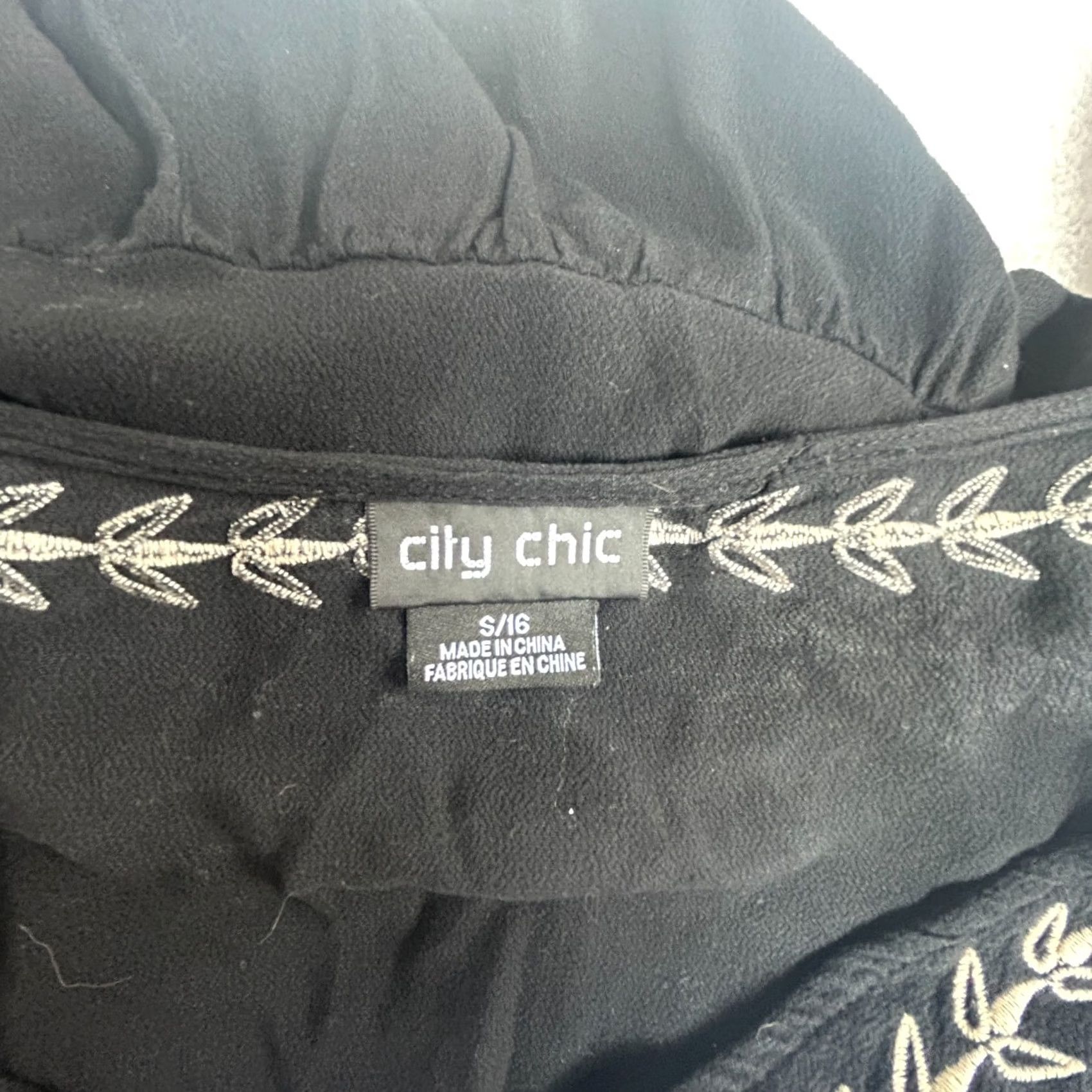 Vintage City Chic Women's Boho Embroidered Dress 3/4 Sleeve V-Neck Black Size Small / 16 Dress Womens Size S / US 4 / IT 40 - 3 Thumbnail