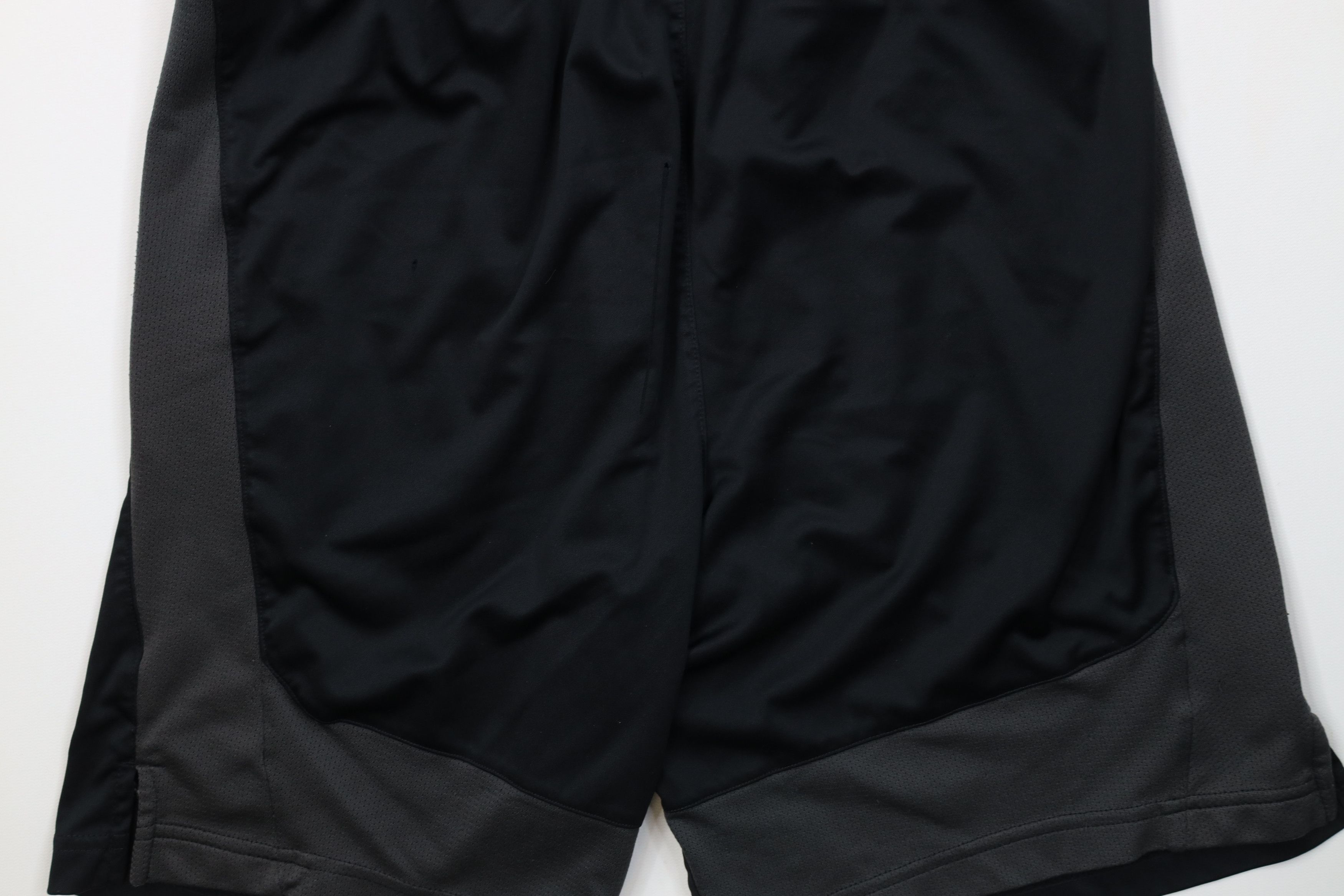 Nike Vintage Y2K Nike Scott Mini Swoosh Above Knee Shorts Black Size US 32 / EU 48 - 11 Thumbnail