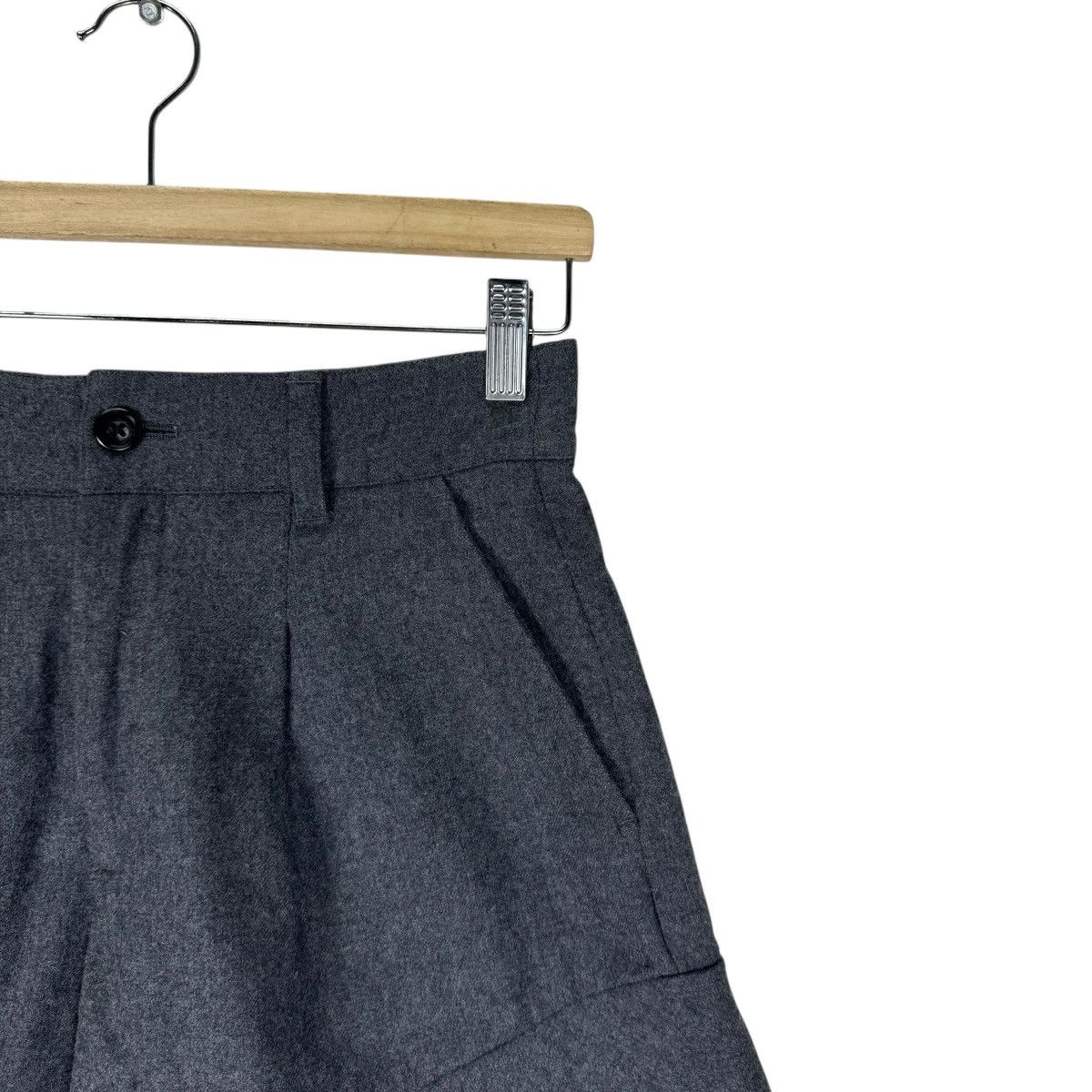 Issey Miyake 🌟TSUMORI CHISATO IS WOOL SHORT PANTS Size 26" / US 2 / IT 38 - 3 Thumbnail