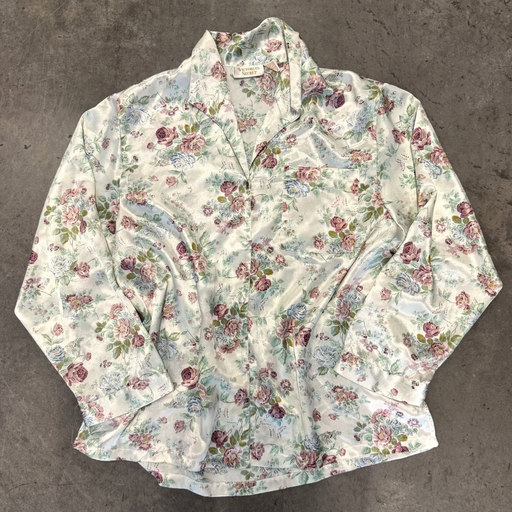 Victoria's Secret VINTAGE Victoria's Secret Gold Label Floral Button Up Longsleeve Satin Top L White Womens Shirt Size L / US 10 / IT 46 - 2 Thumbnail