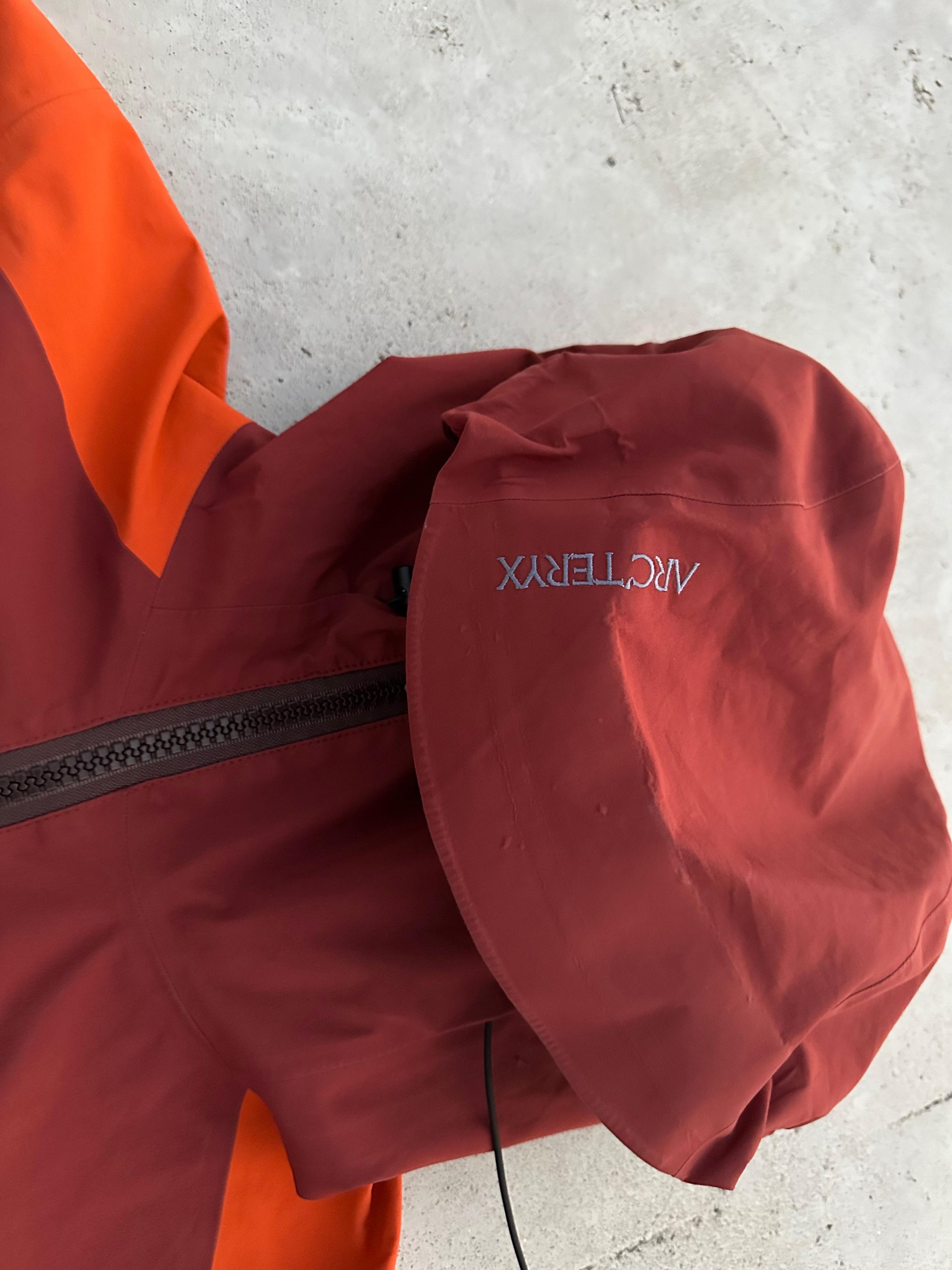 Arc'teryx × Goretex × Vintage 2012 Vintage Arcteryx Gore stingray Tex Recco Jacket Size US M / EU 48-50 / 2 - 3 Thumbnail