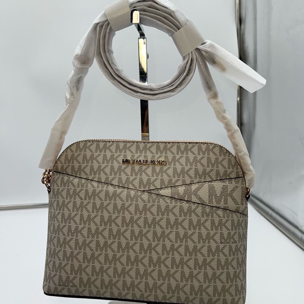 Michael Kors Jet Set Travel in Clay and Blush