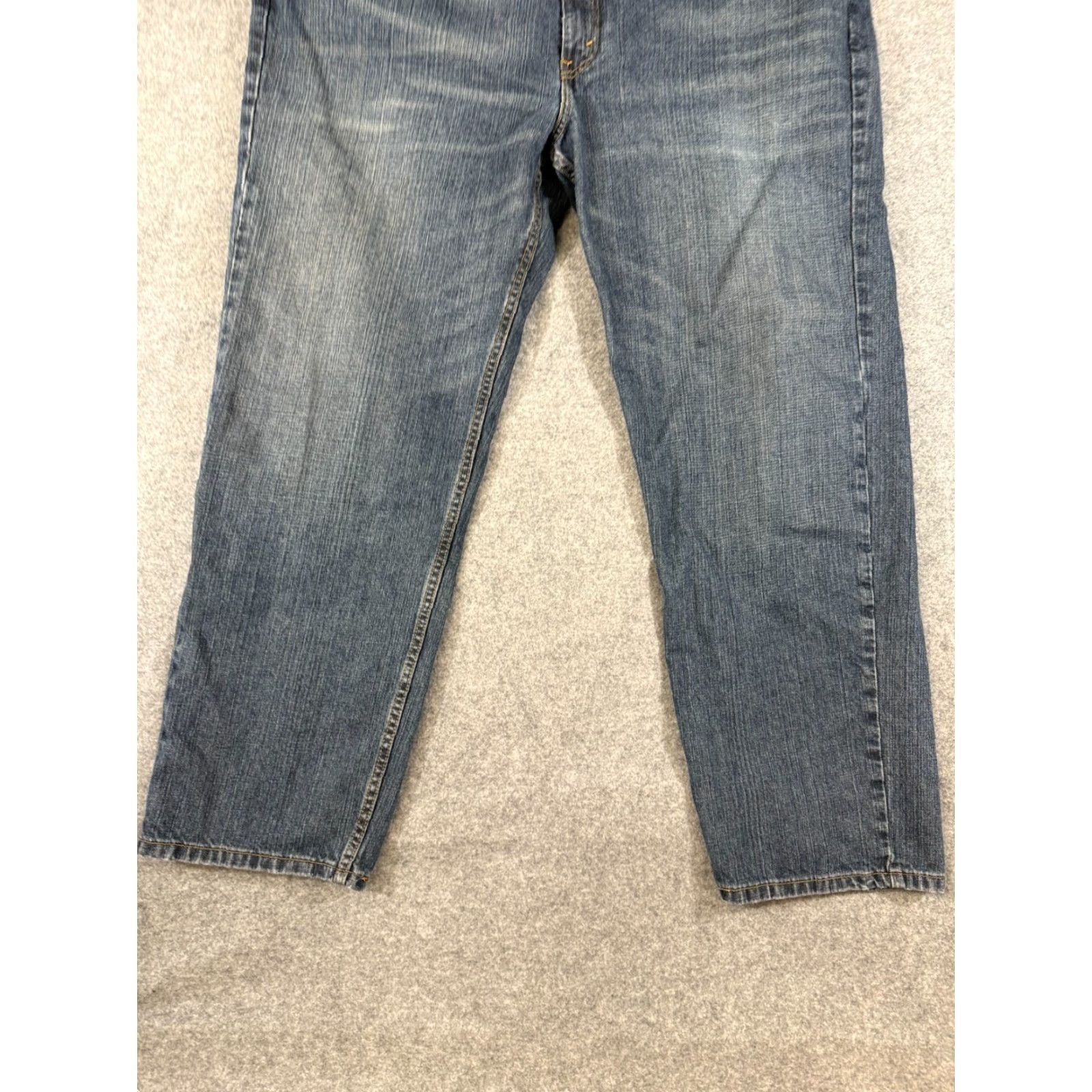 Levi's Levi’s 550 Jeans Mens 44X32 Blue Denim Whisker Wash Straight Leg Pockets 90s Retro Size US 44 / EU 60 - 4 Thumbnail