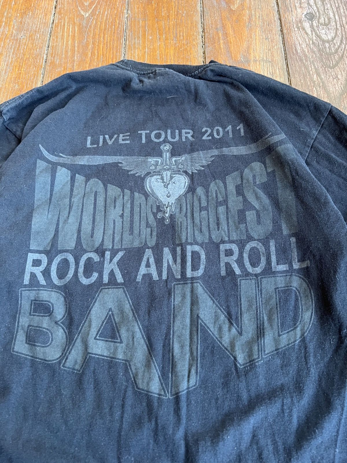 Band Tees 2011/2012 VINTAGE BON JOVI WORLD LARGEST ROCK LIVE TOUR BAND Size US L / EU 52-54 / 3 - 8 Thumbnail