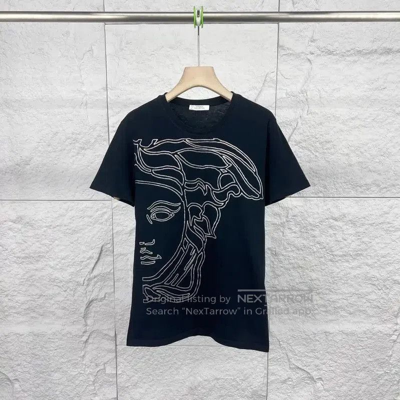 Versace Versace Men's Black Cotton T-Shirt . Size US S / EU 44-46 / 1 - 1 Thumbnail