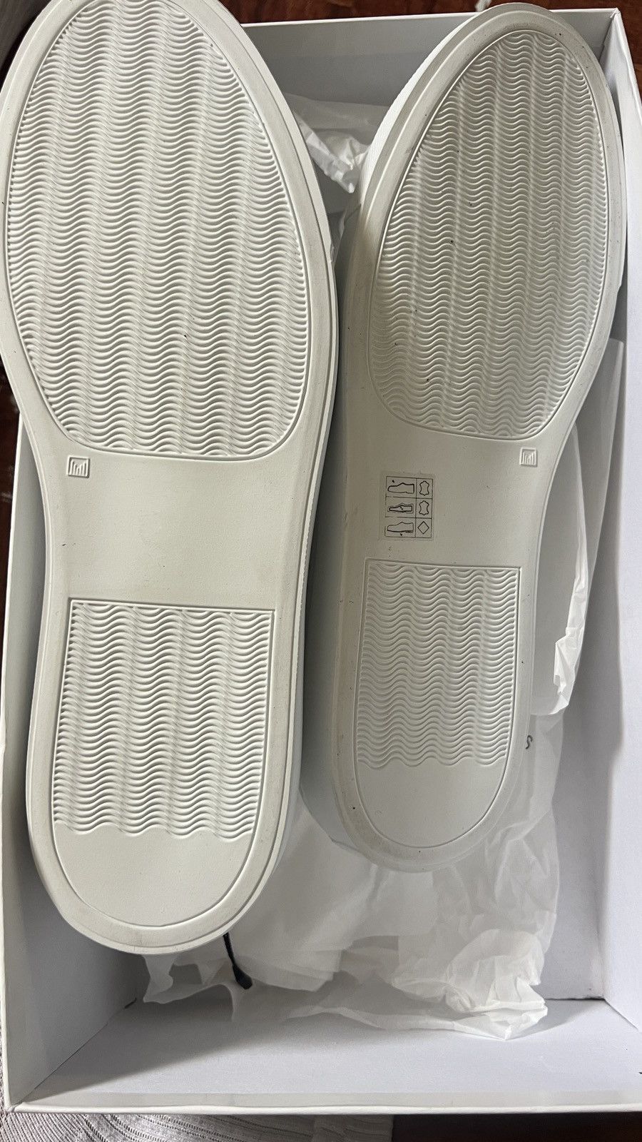Common Projects Common Projects Original Achilles Low White Size US 8 / EU 41 - 6 Thumbnail