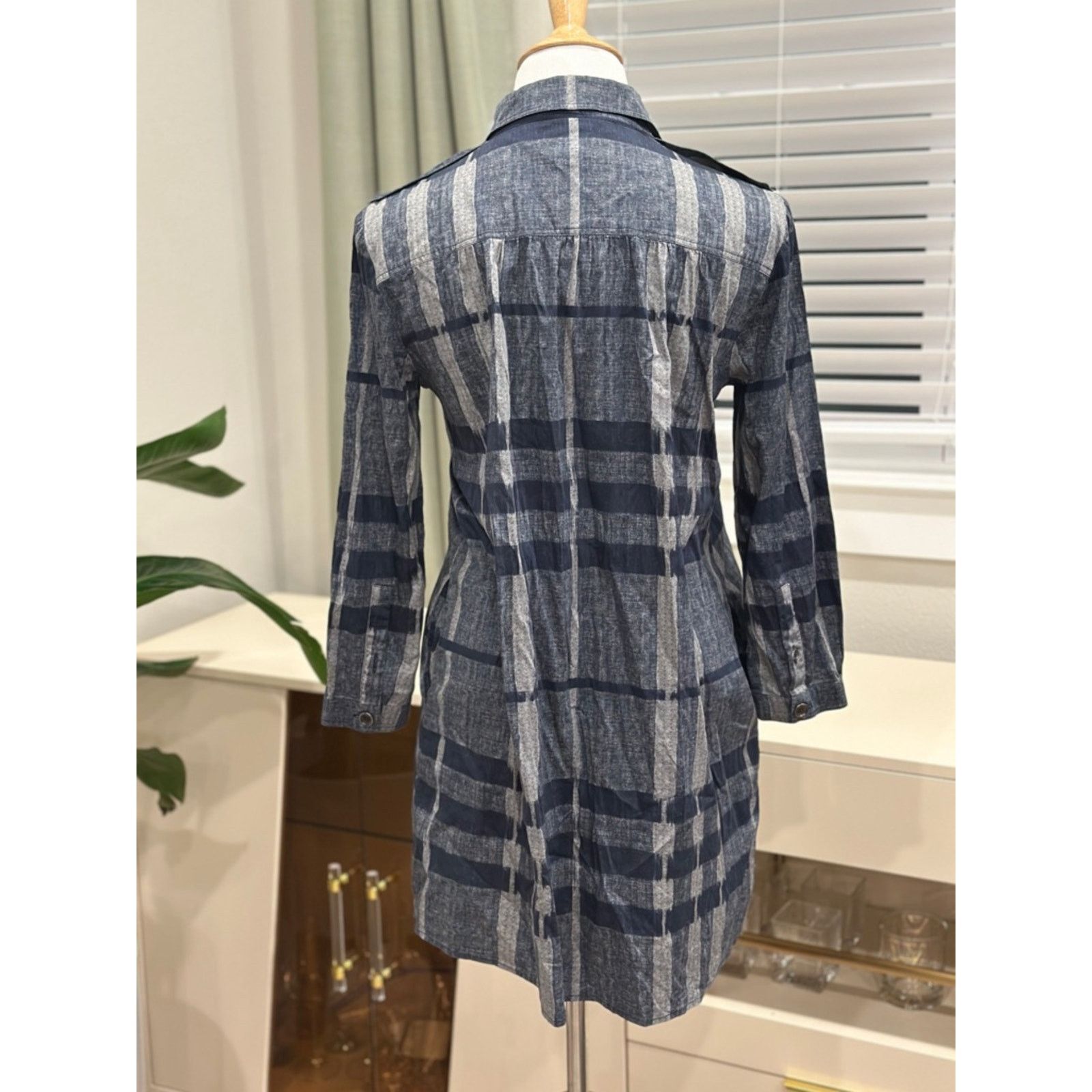 Burberry Burberry Blue Plaid Button-Up Tunic Shirt Size S / US 4 / IT 40 - 6 Thumbnail