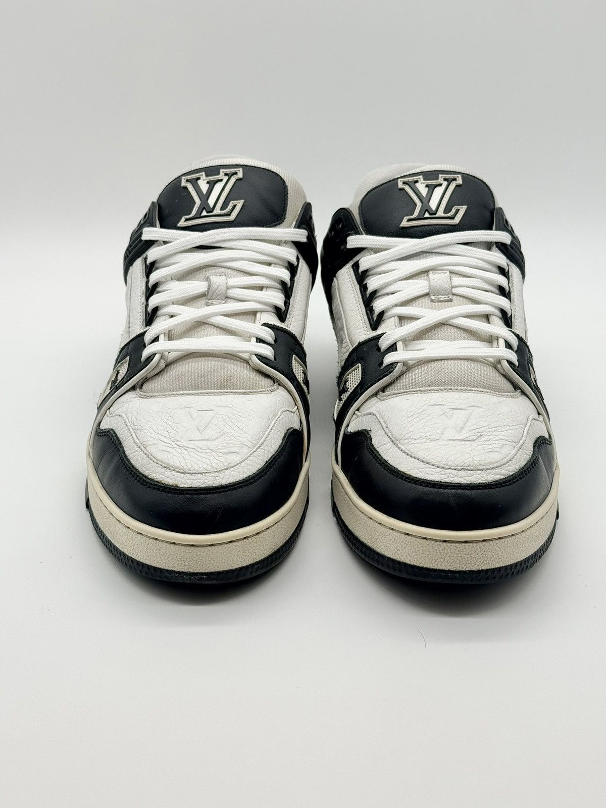Louis Vuitton Size 11 - Black Leather Louis Vuitton Trainer Size US 11 / EU 44 - 4 Thumbnail