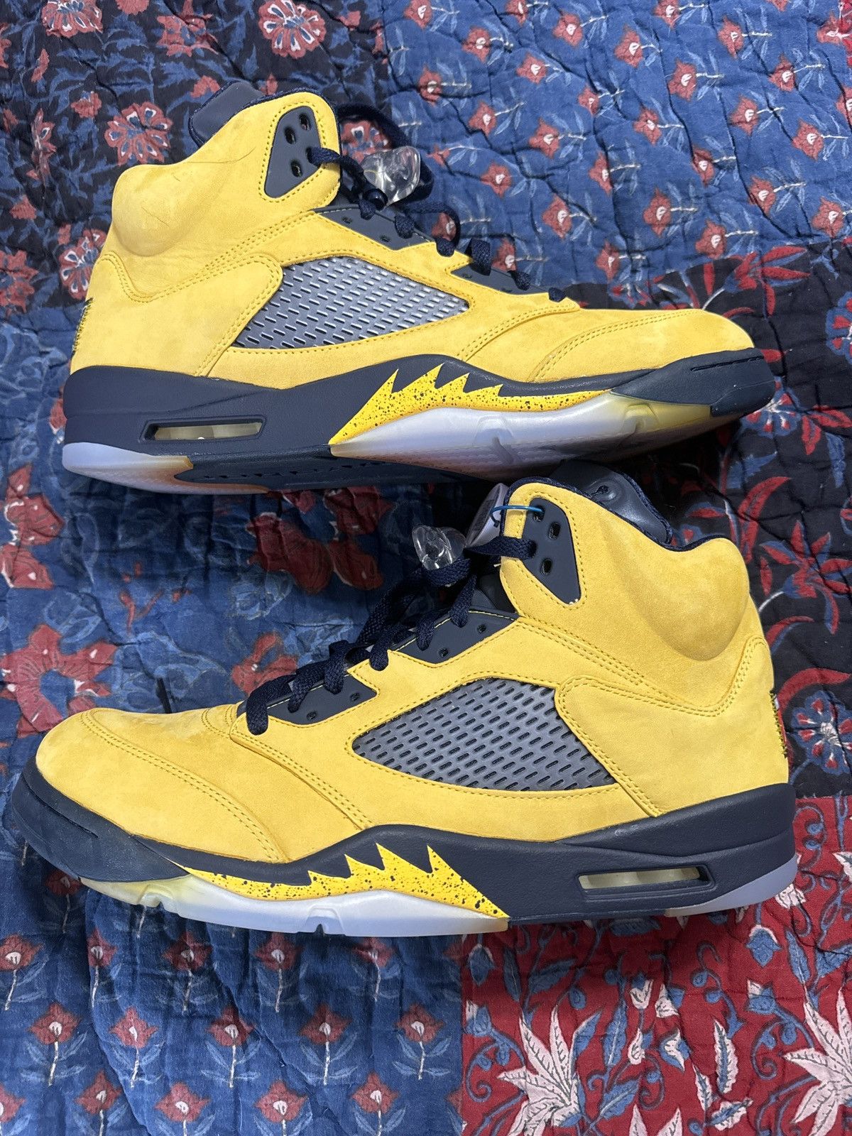 Jordan Brand × Nike Jordan 5 Retro Michigan (2019) Size US 14 / EU 47 - 5 Thumbnail