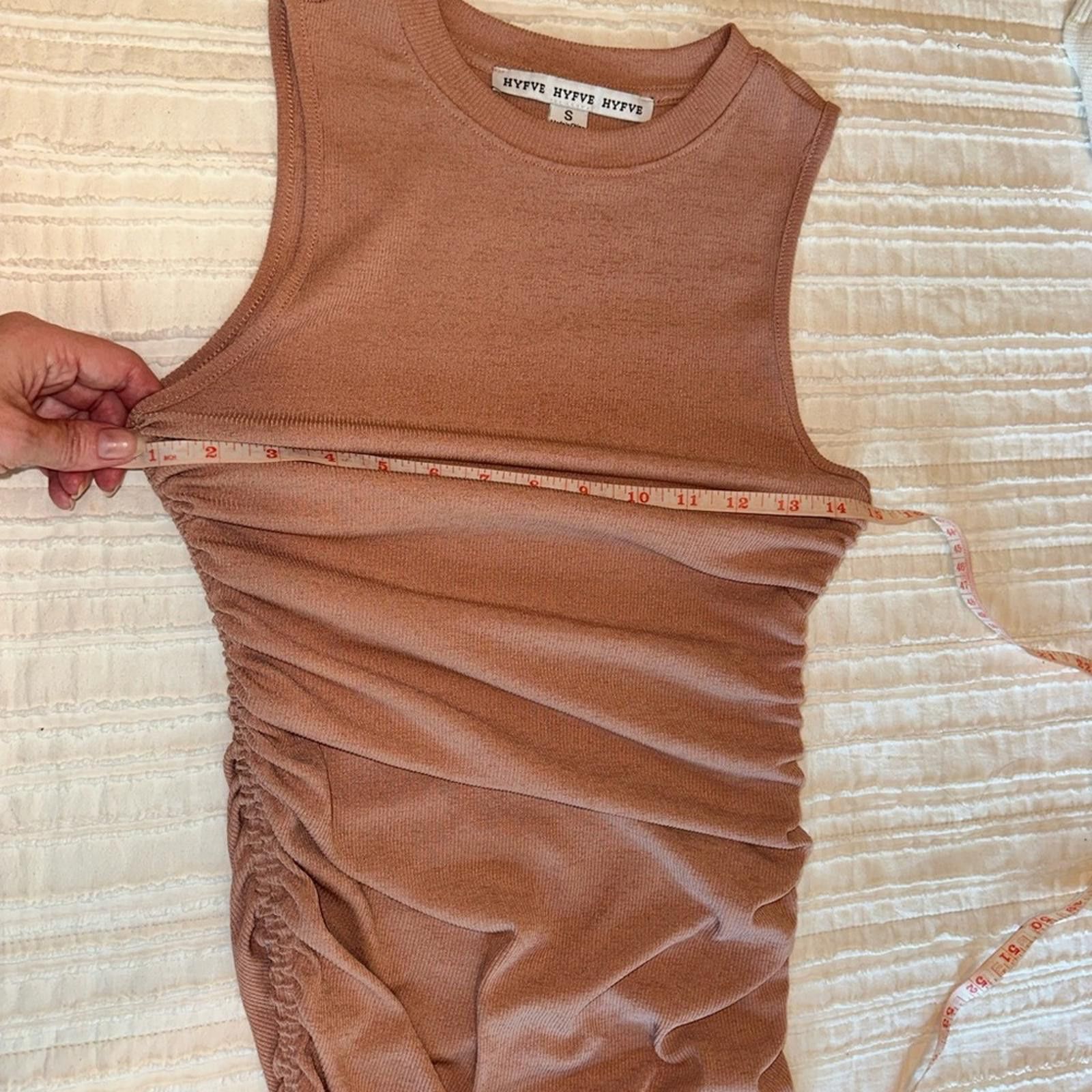 Other Ruched bodycon Sleeveless small ruched sides dress cinch Size S / US 4 / IT 40 - 4 Thumbnail