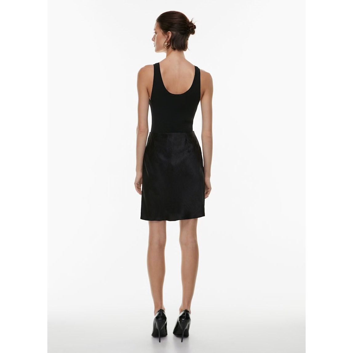 Aritzia NWT Aritzia Babaton Mini Slip Japanese Satin Skirt size 6 Size 28" / US 6 / IT 42 - 2 Thumbnail