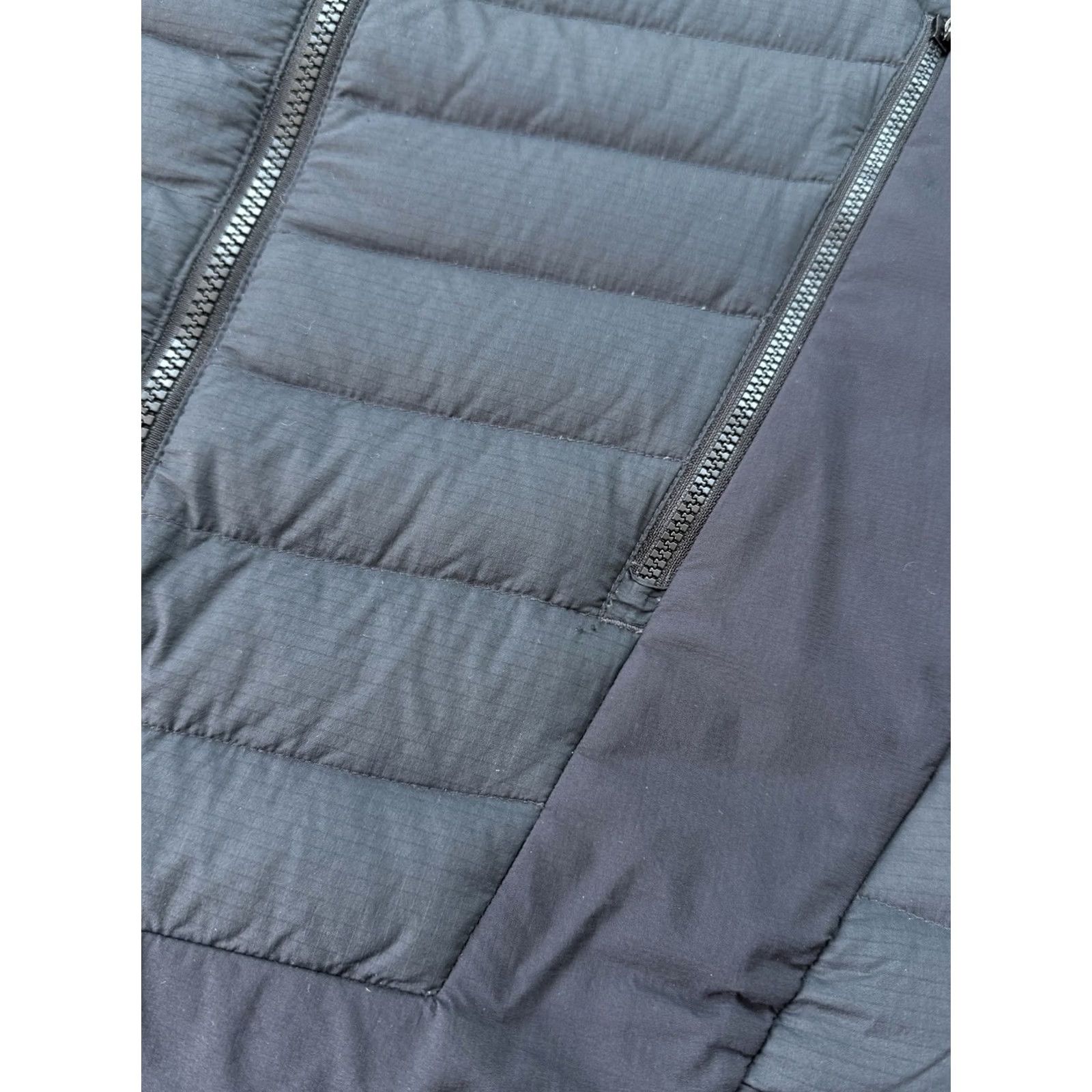 Berghaus Berghaus Down Vest Men’s Gilet Hydrodown Black Pertex Outdoor Style Size M Vest Mens Berghaus Gilet Outdoor Black Down Vest Hydrodown Size US M / EU 48-50 / 2 - 5 Thumbnail