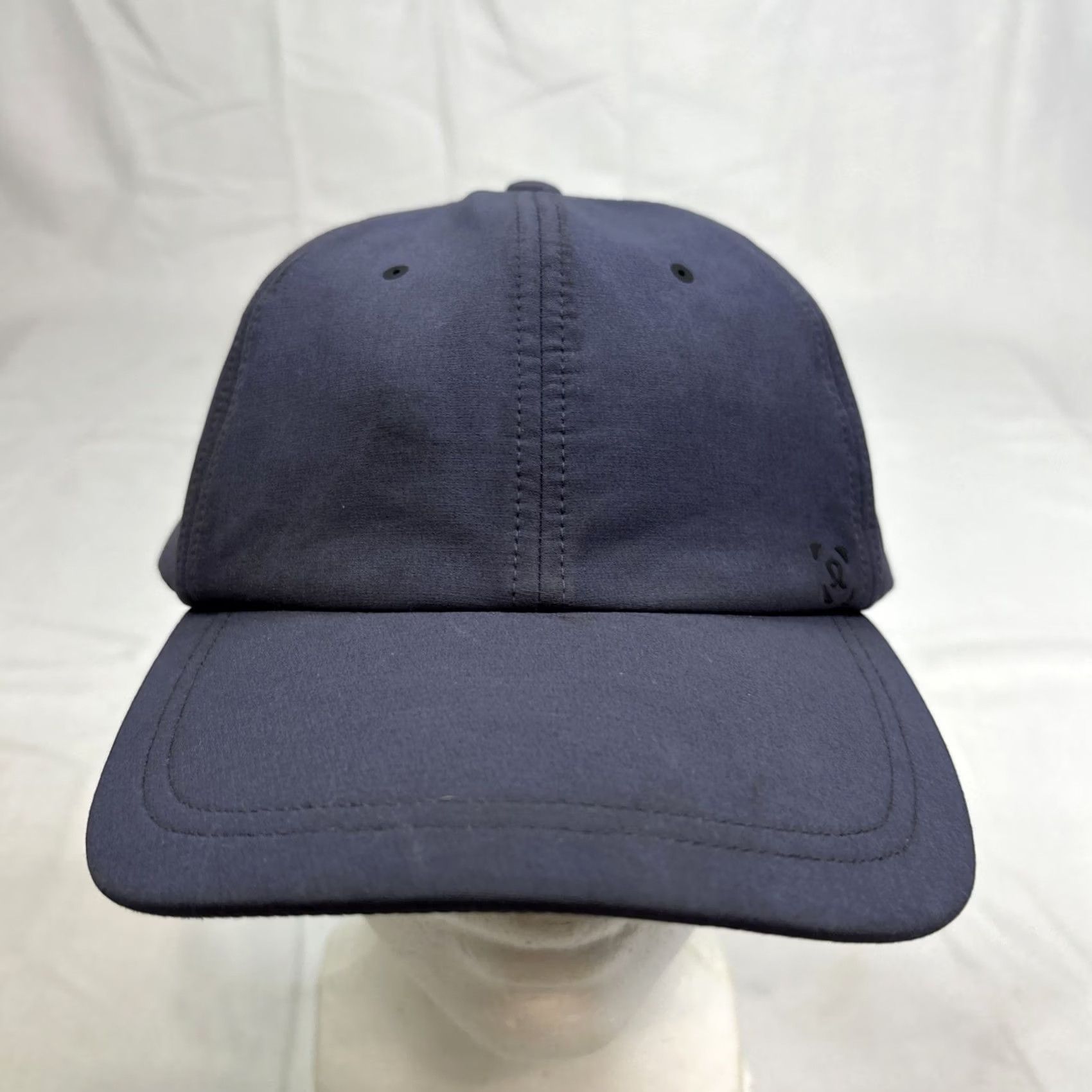 Lululemon Lululemon Hat Cap Strap Back Grey Workout Lightweight Athletic Outdoors Unisex Adjustable Gray Baseball Cap Logo Unisex Adults Mens Women Size ONE SIZE - 3 Thumbnail