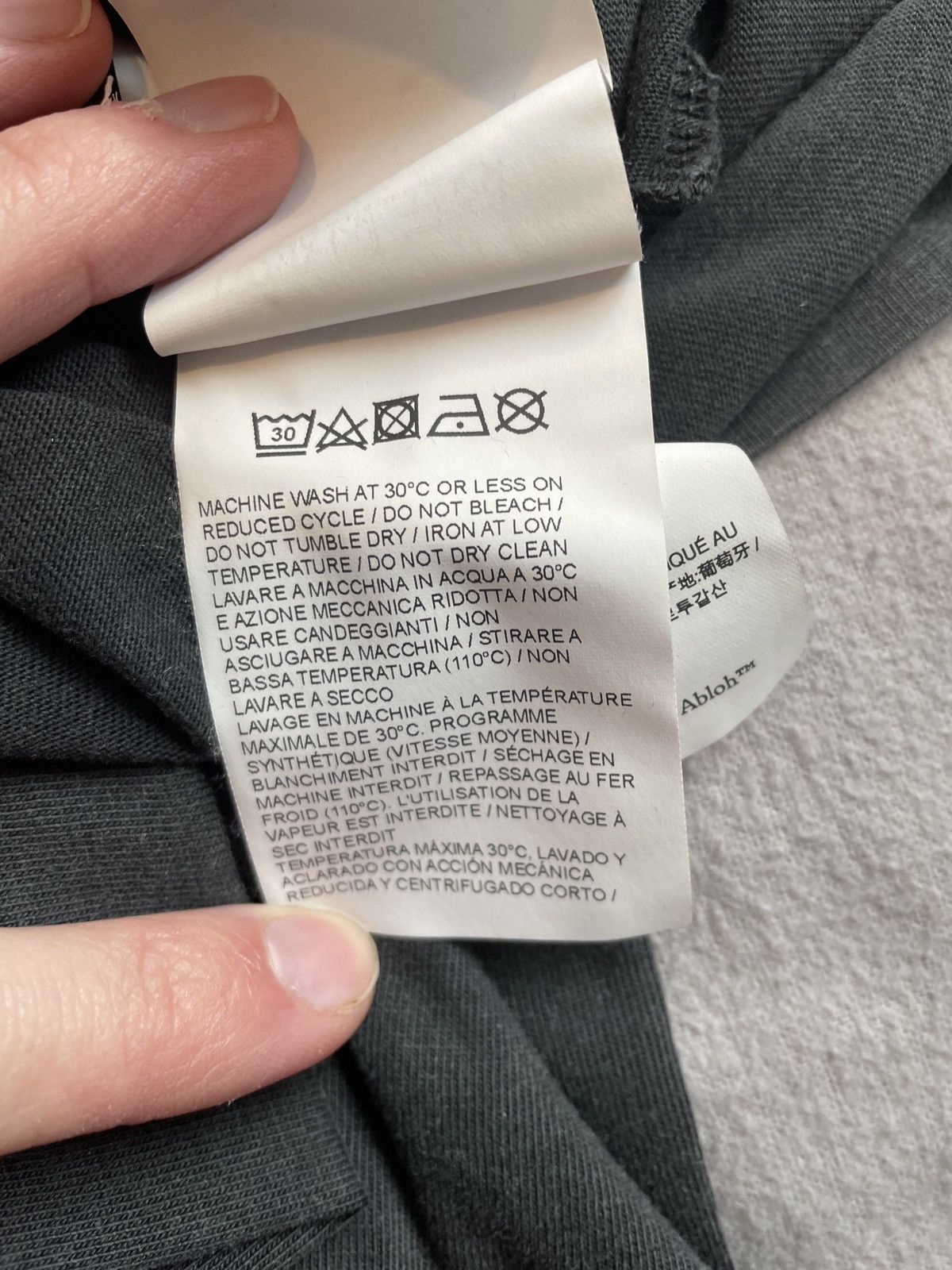 Off-White Off-White Est 13 Skate T-Shirt Size US L / EU 52-54 / 3 - 11 Thumbnail