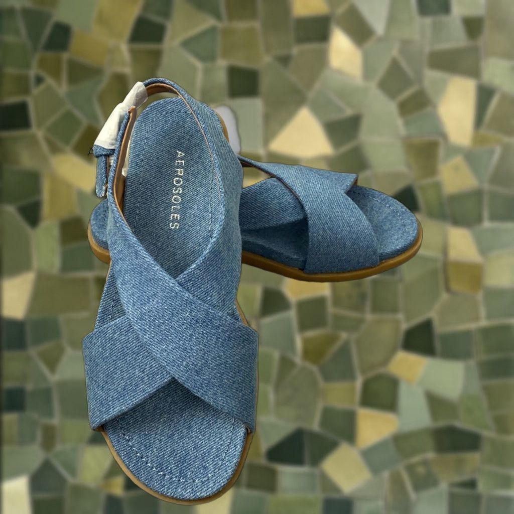 Vintage AEROSOLES Denim Blue Strappy Sandals Womens Size 5 M Flat Open Toe Buckle Size US 5 / IT 35 - 1 Thumbnail