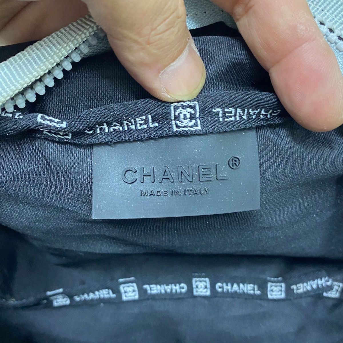 Chanel ‼️YES‼️AUTHENTIC VINTAGE CHANEL SPORT LINE WAIST BAG CC LOGO Size ONE SIZE - 12 Thumbnail