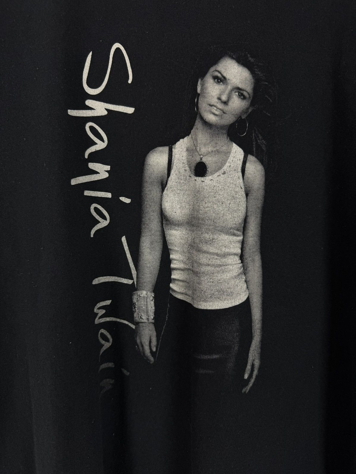 Band Tees 2004 Vintage Shania Twain Europe Tour T-Shirt Size US L / EU 52-54 / 3 - 6 Thumbnail
